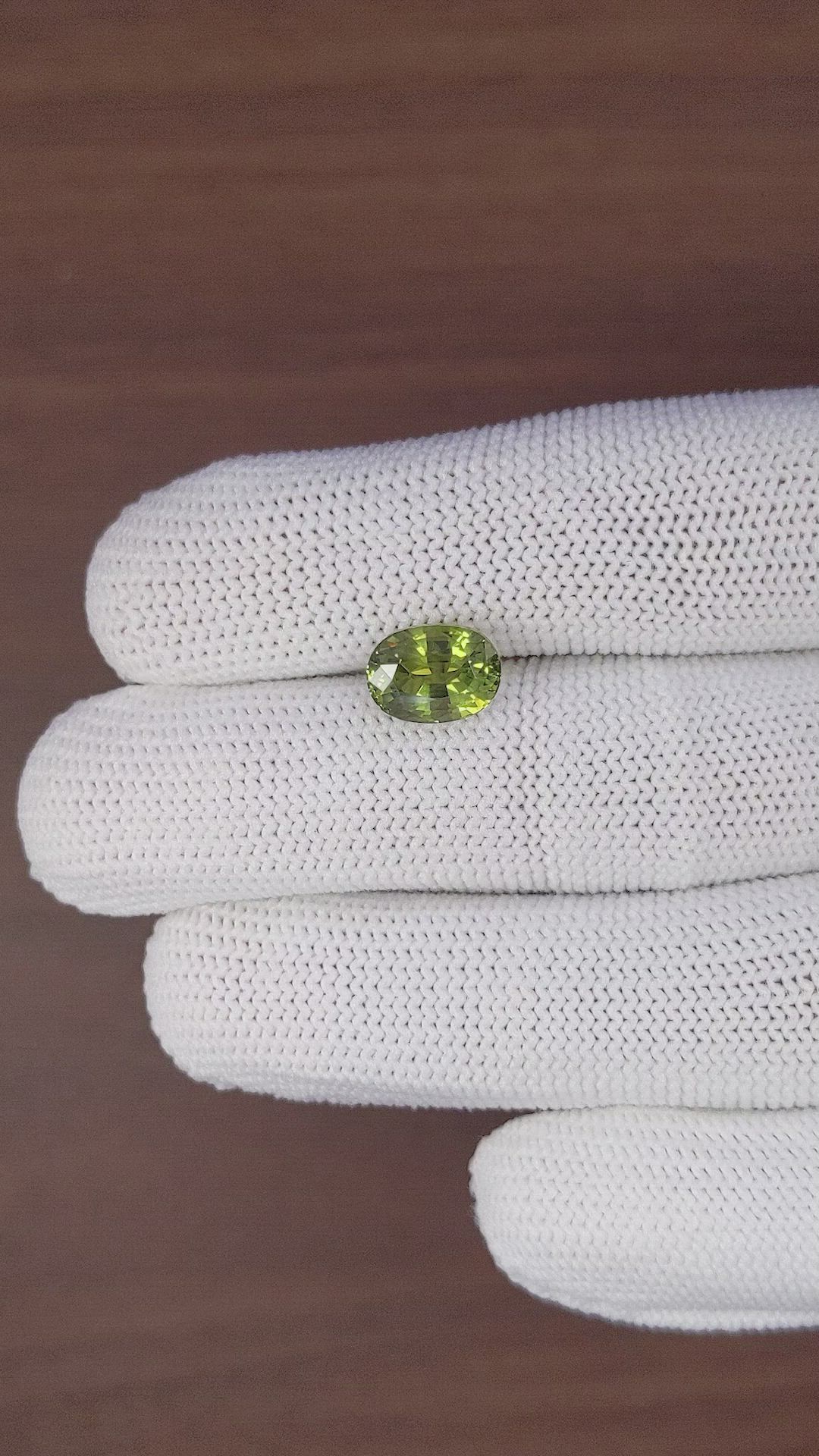 3.84 Ct. Alexandrite from Ceylon (Sri Lanka) Size Video