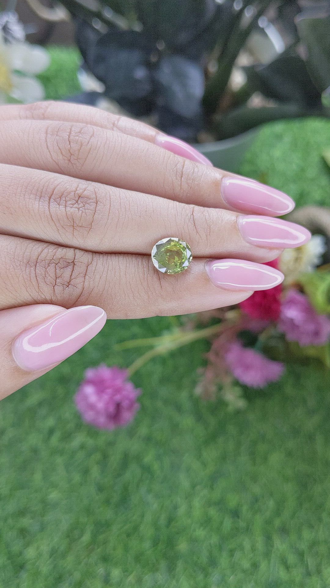 2.50 Ct. Alexandrite from Ceylon (Sri Lanka) Size Video