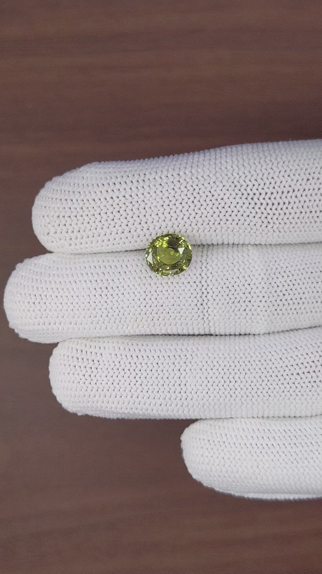 2.50 Ct. Alexandrite from Ceylon (Sri Lanka) Size Video