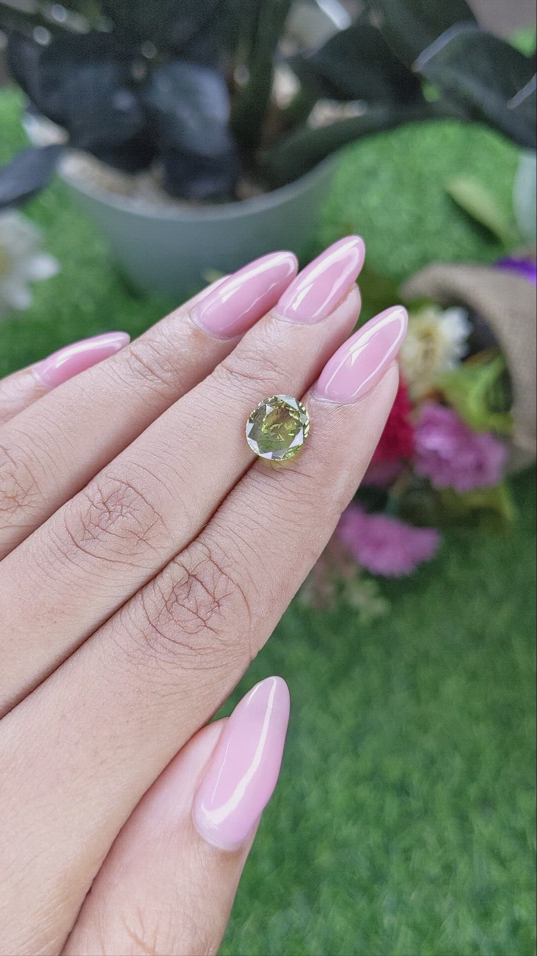 2.50 Ct. Alexandrite from Ceylon (Sri Lanka) Size Video