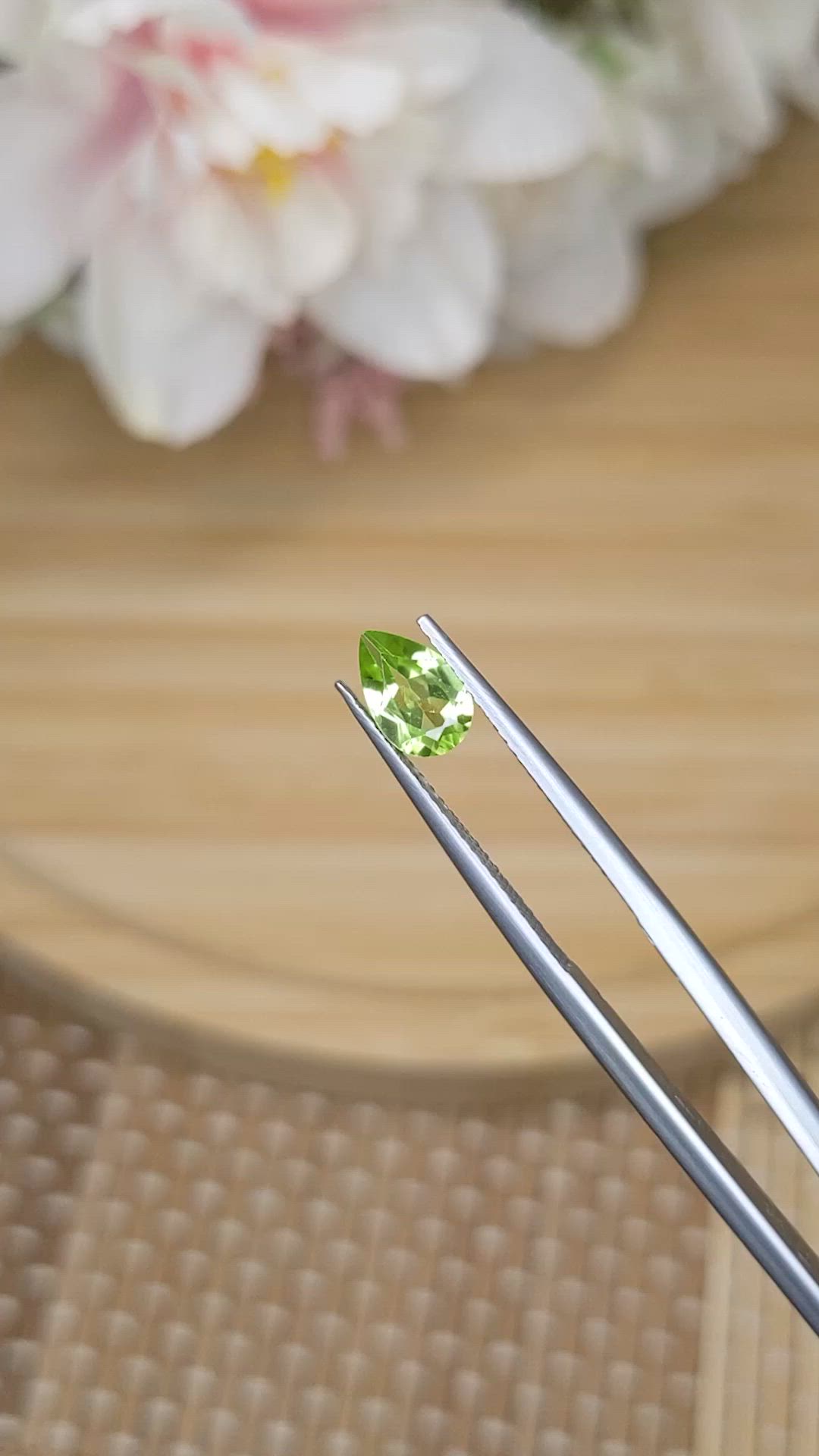 0.92 Ct. Peridot from Ceylon (Sri Lanka) Size Video