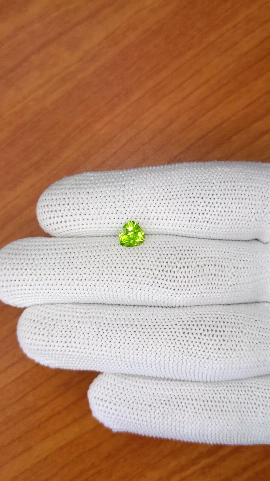 0.99 Ct. Yellowish Green Peridot from Ceylon (Sri Lanka) Size Video