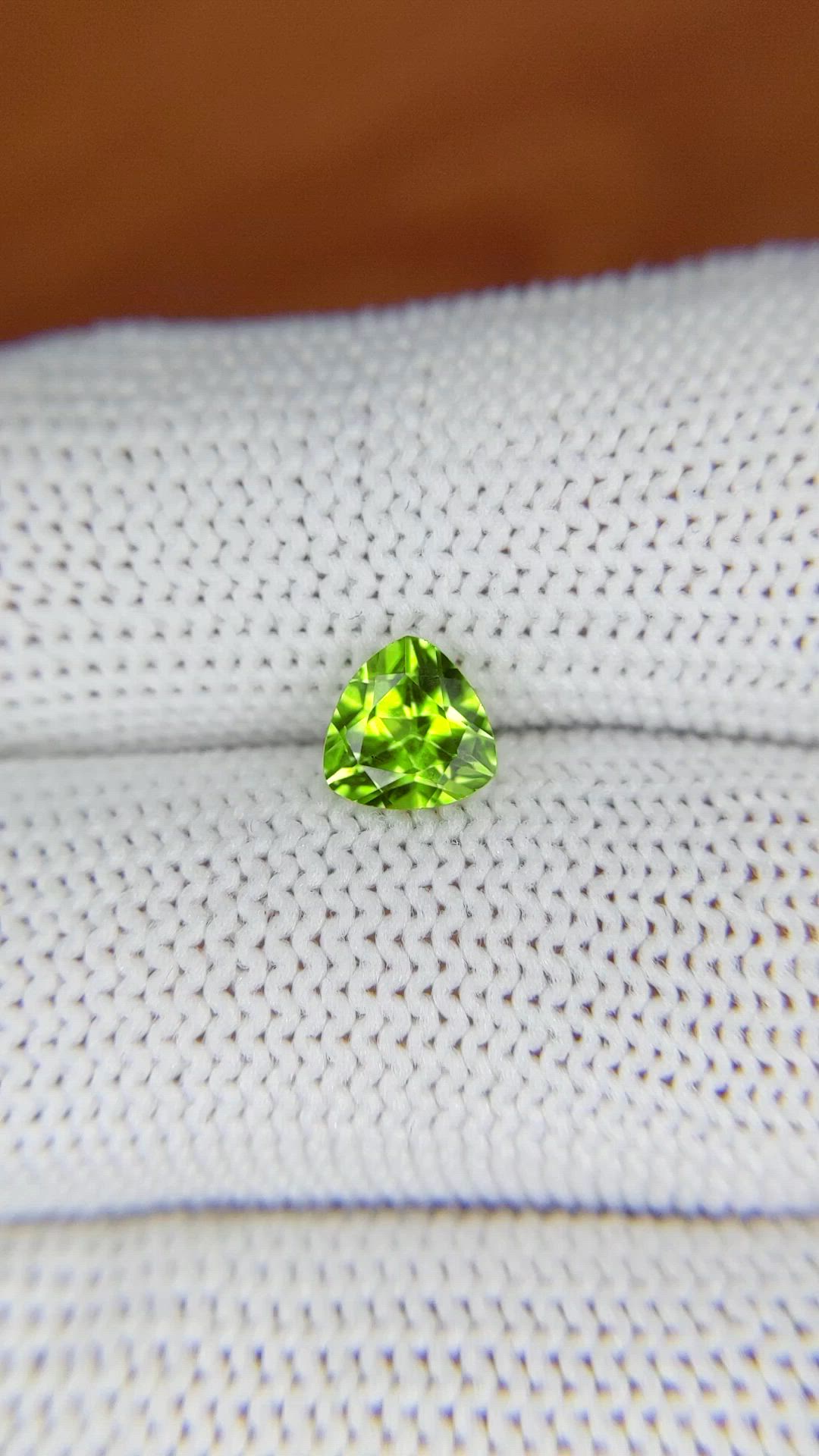 0.99 Ct. Yellowish Green Peridot from Ceylon (Sri Lanka) Size Video