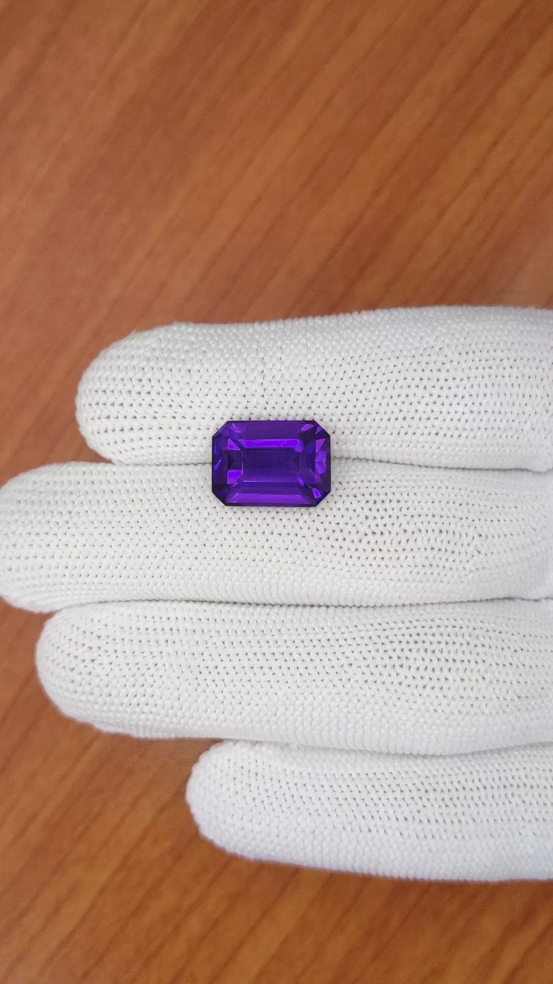 7.66 Ct. Purple Amethyst from Ceylon (Sri Lanka) Size Video