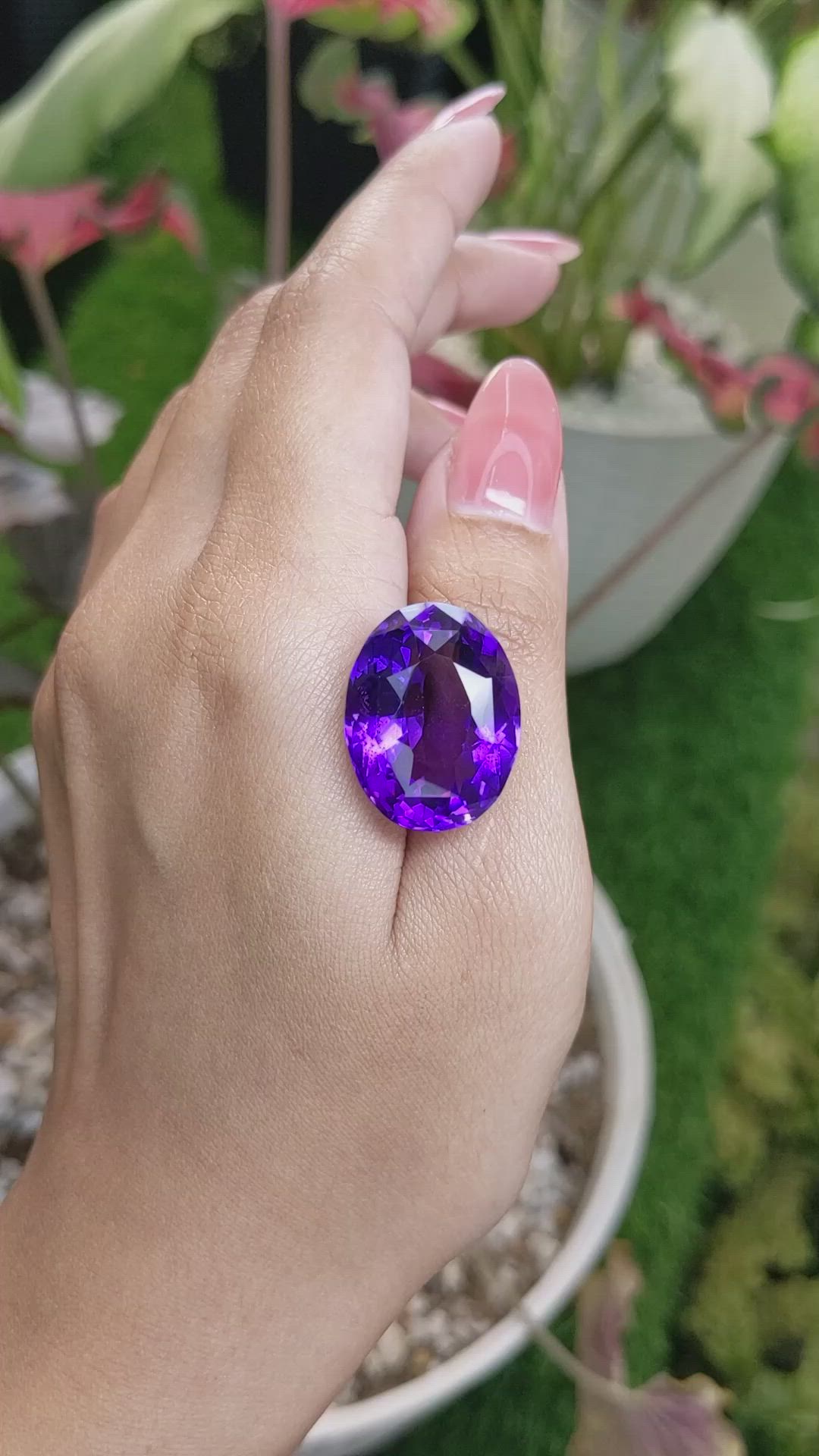 27.85 Ct. Purple Amethyst from Ceylon (Sri Lanka) Size Video