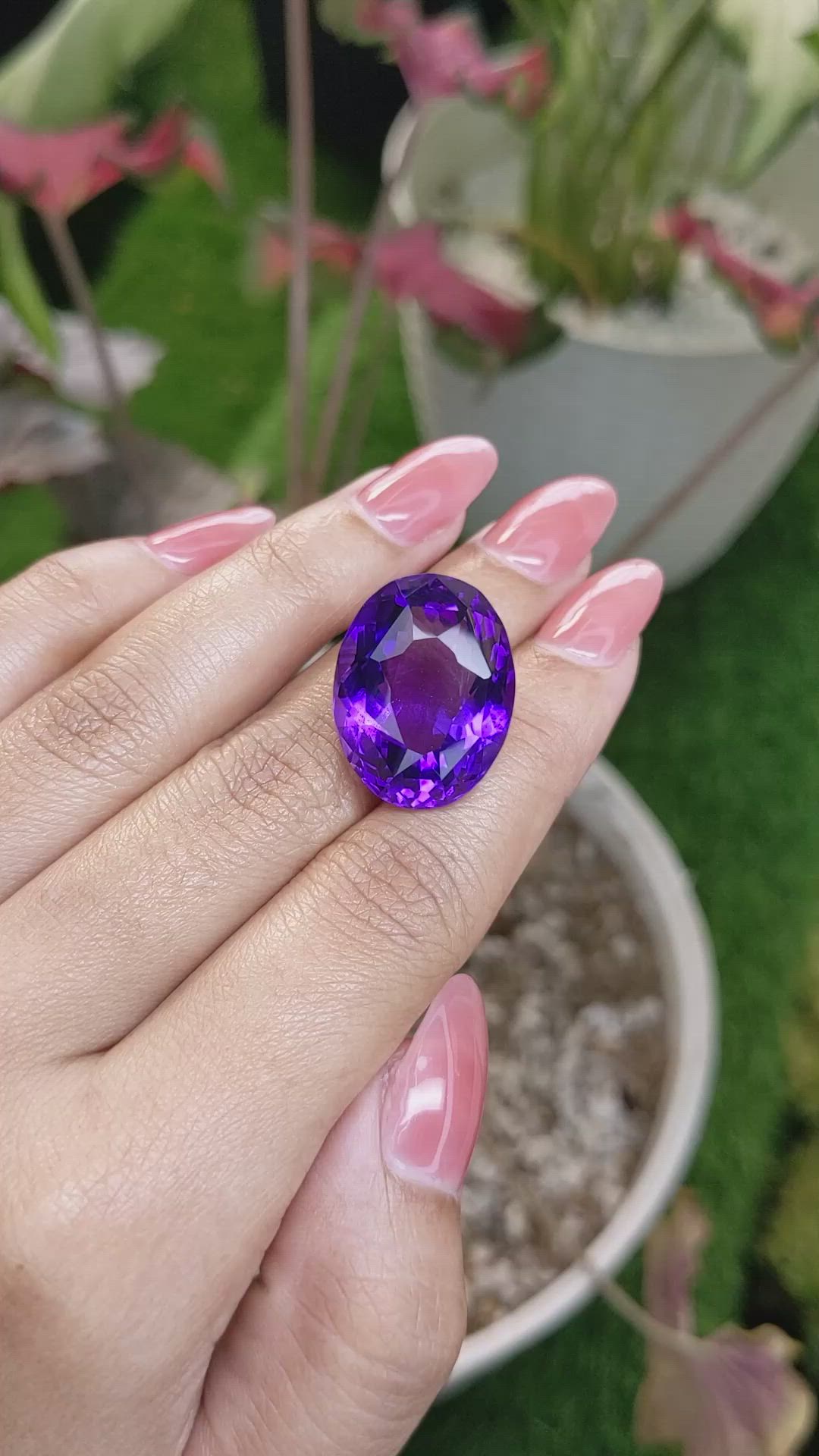 27.85 Ct. Purple Amethyst from Ceylon (Sri Lanka) Size Video