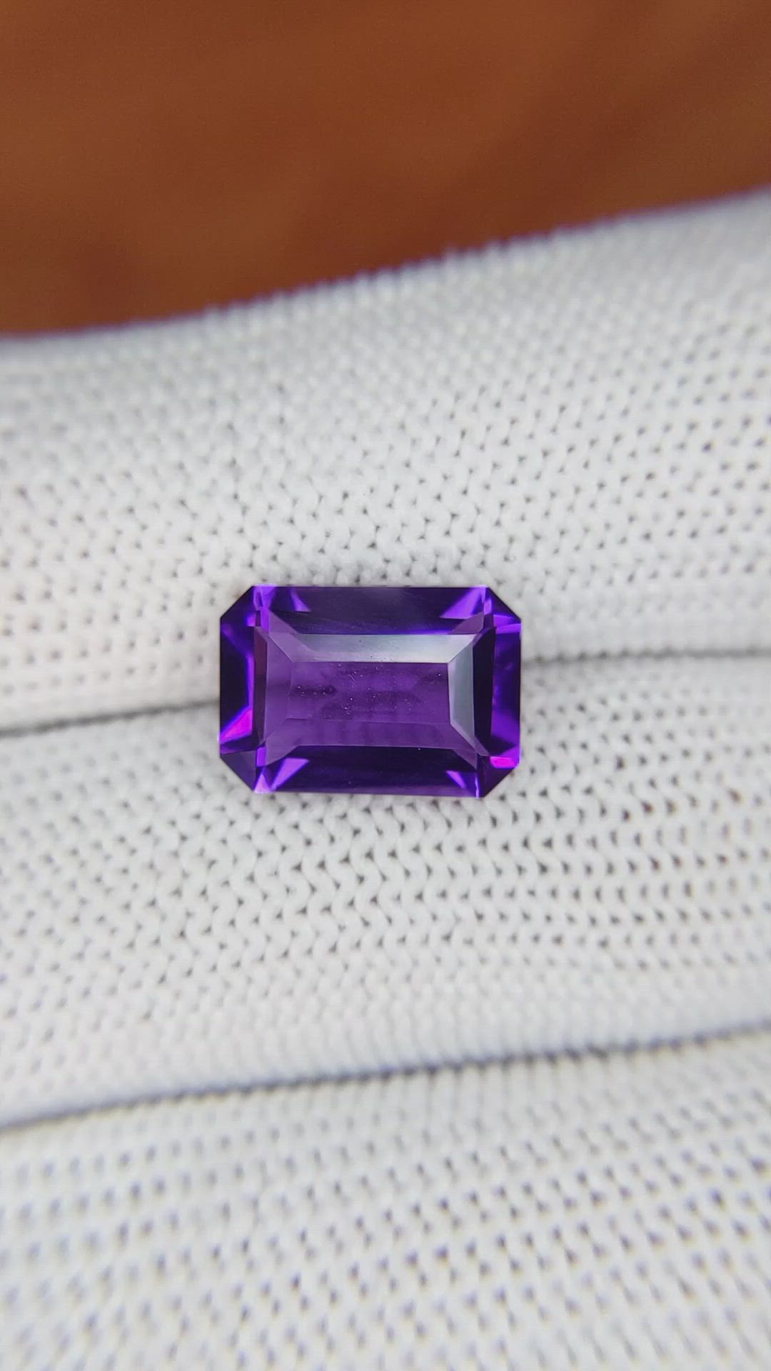 3.83 Ct. Purple Amethyst from Ceylon (Sri Lanka) Size Video