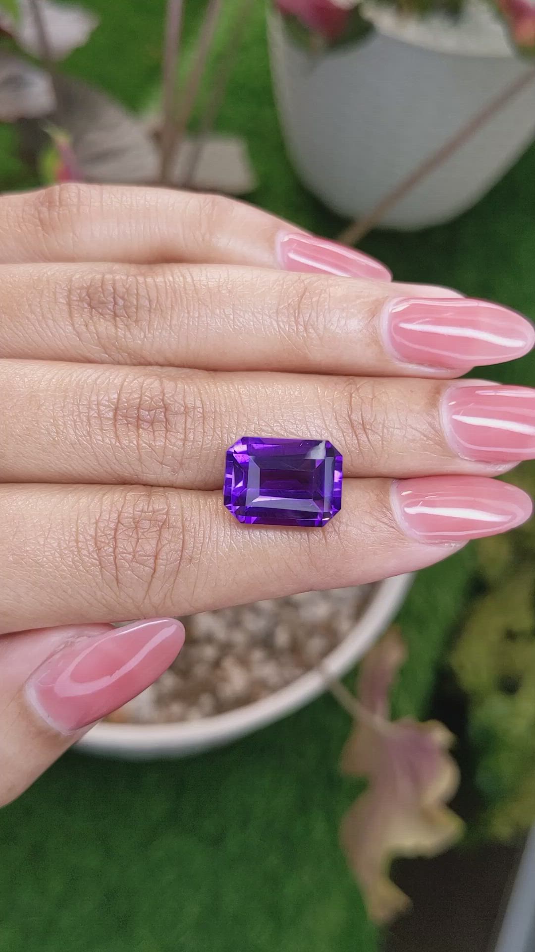 8.78 Ct. Purple Amethyst from Ceylon (Sri Lanka) Size Video