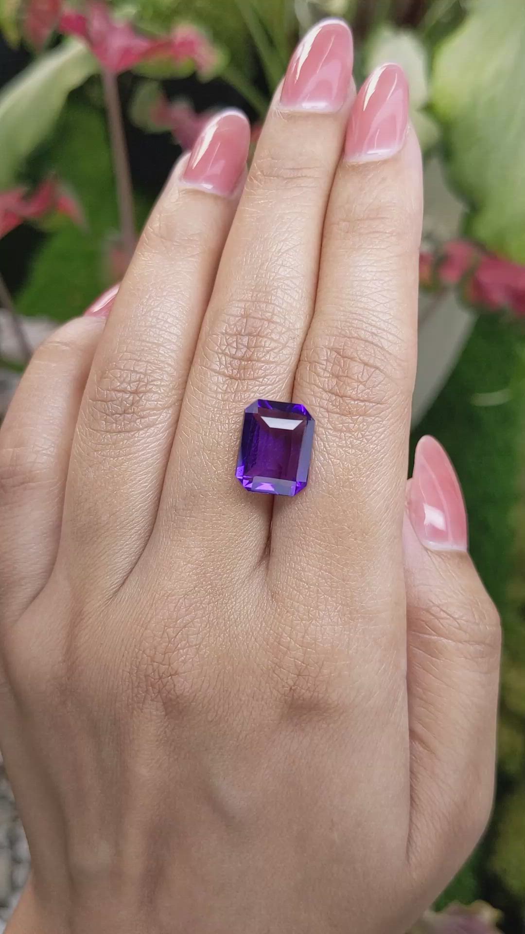 5.55 Ct. Purple Amethyst from Ceylon (Sri Lanka) Size Video