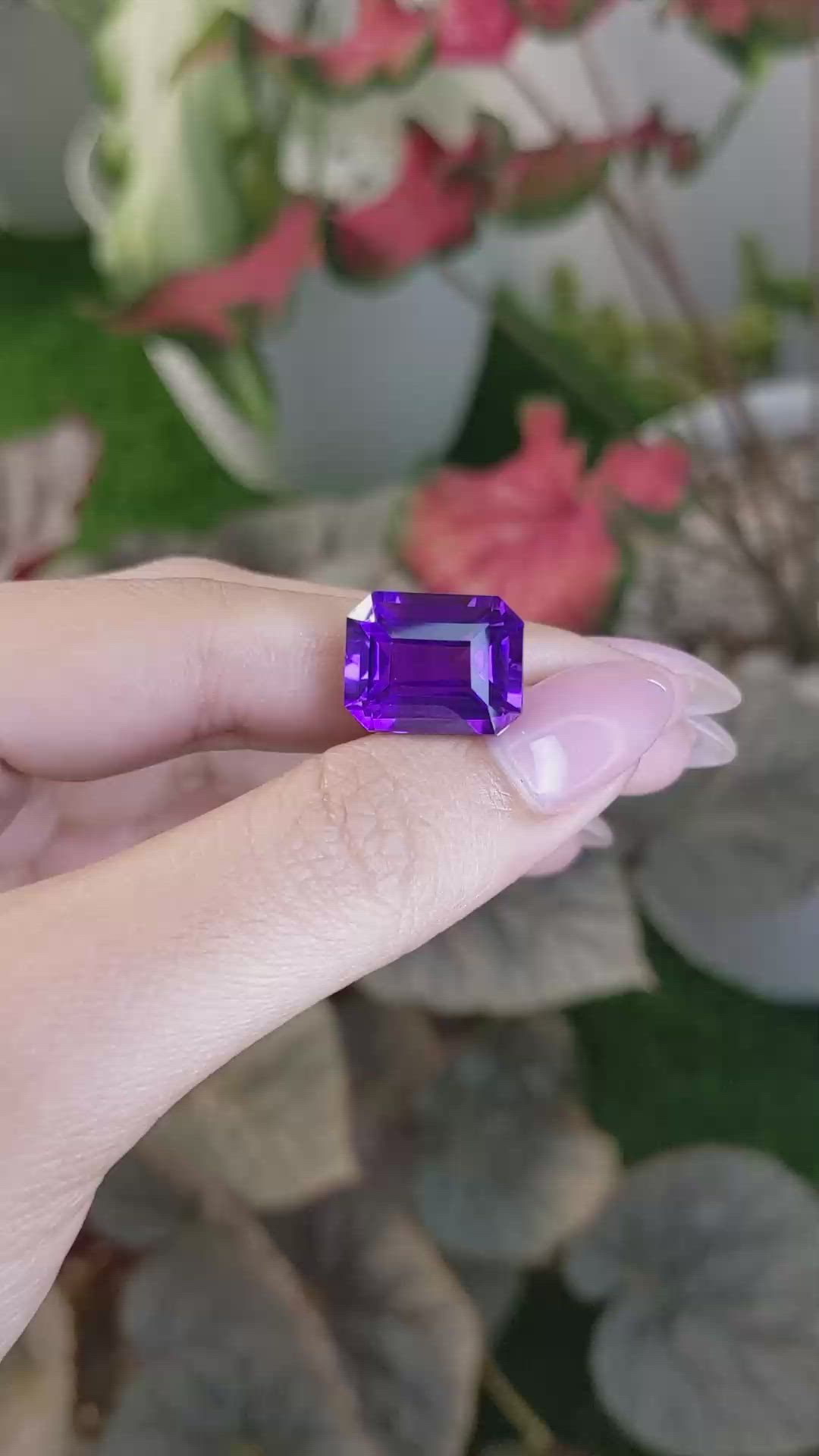 11.22 Ct. Purple Amethyst from Ceylon (Sri Lanka) Size Video