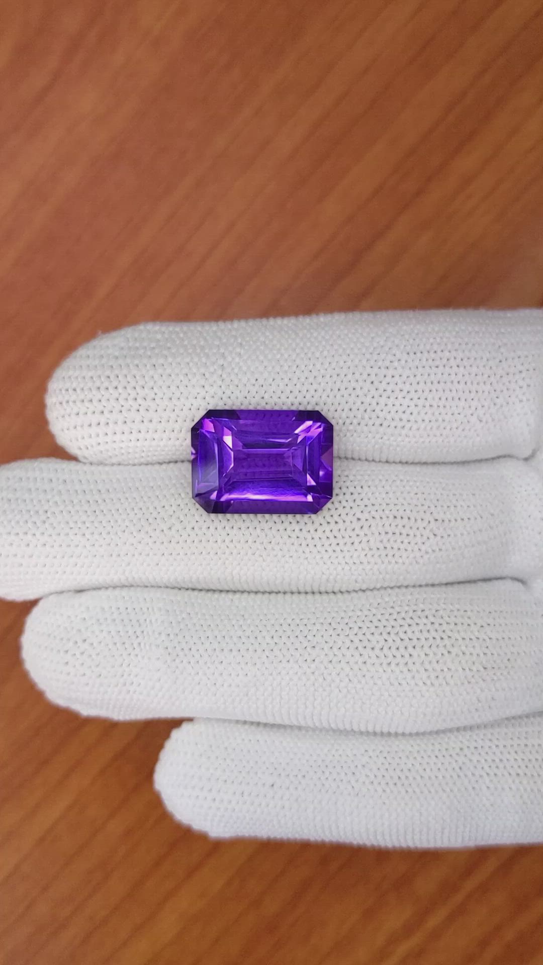 12.57 Ct. Purple Amethyst from Ceylon (Sri Lanka) Size Video