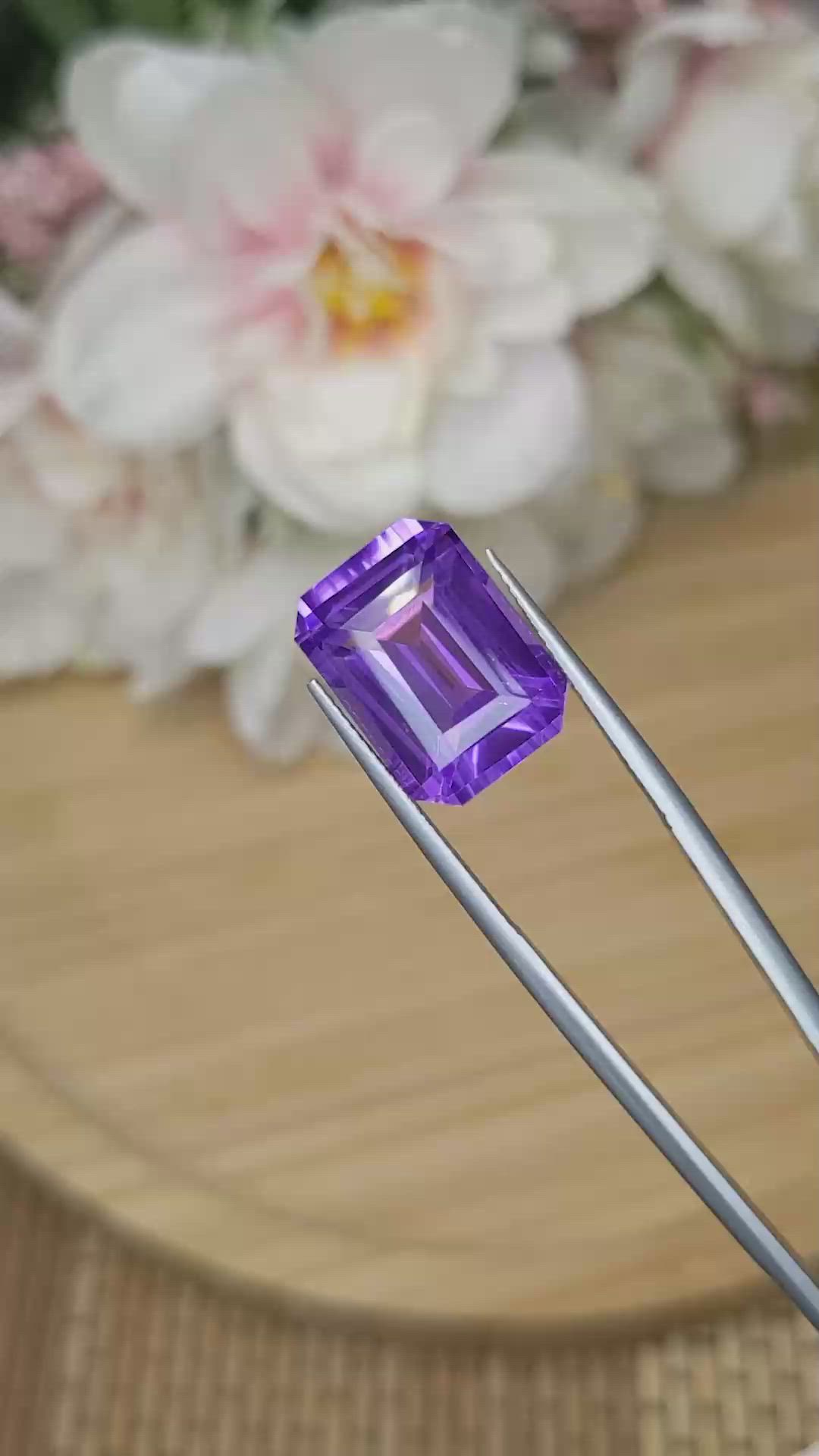 11.30 Ct. Purple Amethyst from Ceylon (Sri Lanka) Size Video