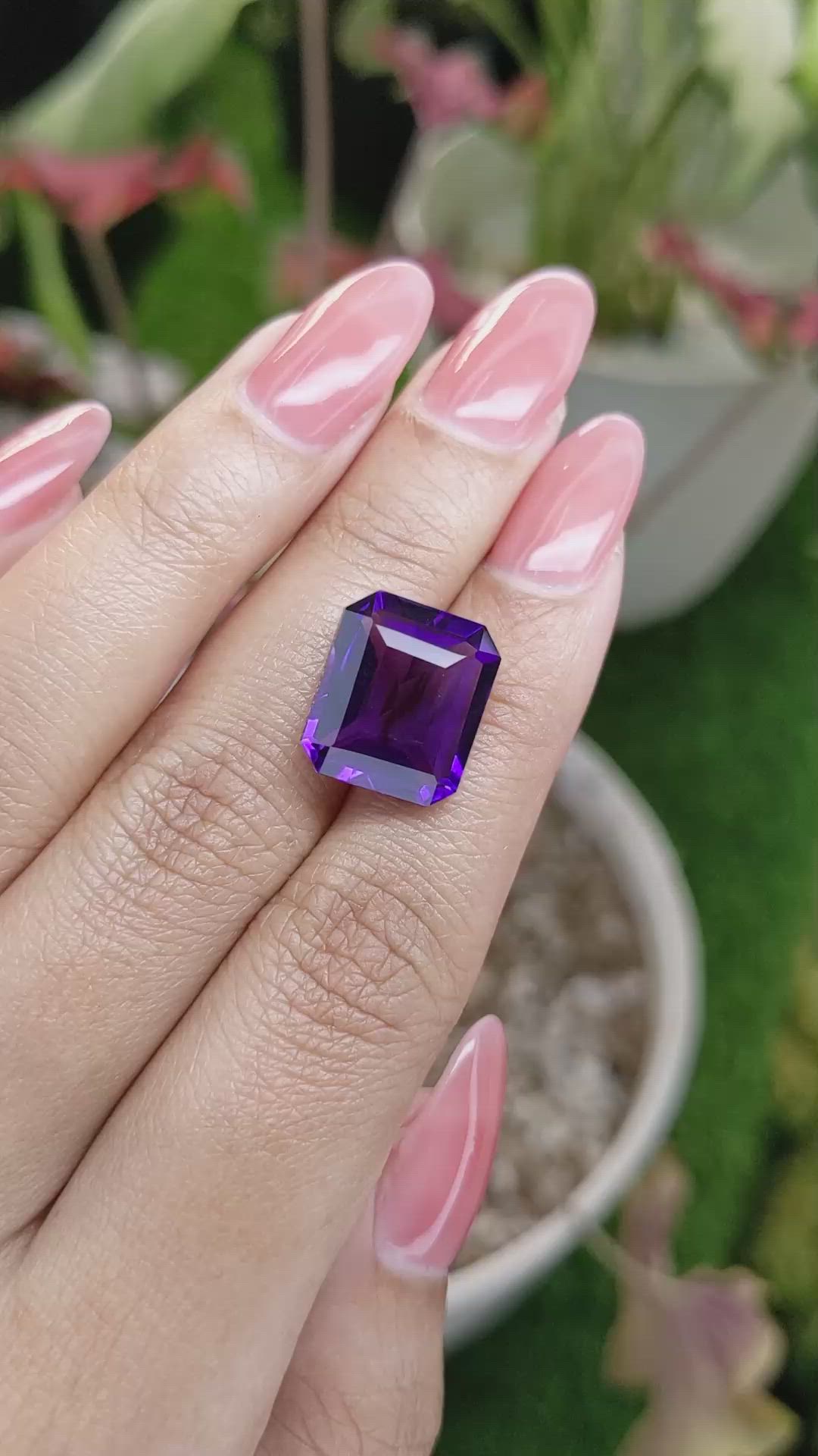 9.38 Ct. Purple Amethyst from Ceylon (Sri Lanka) Size Video