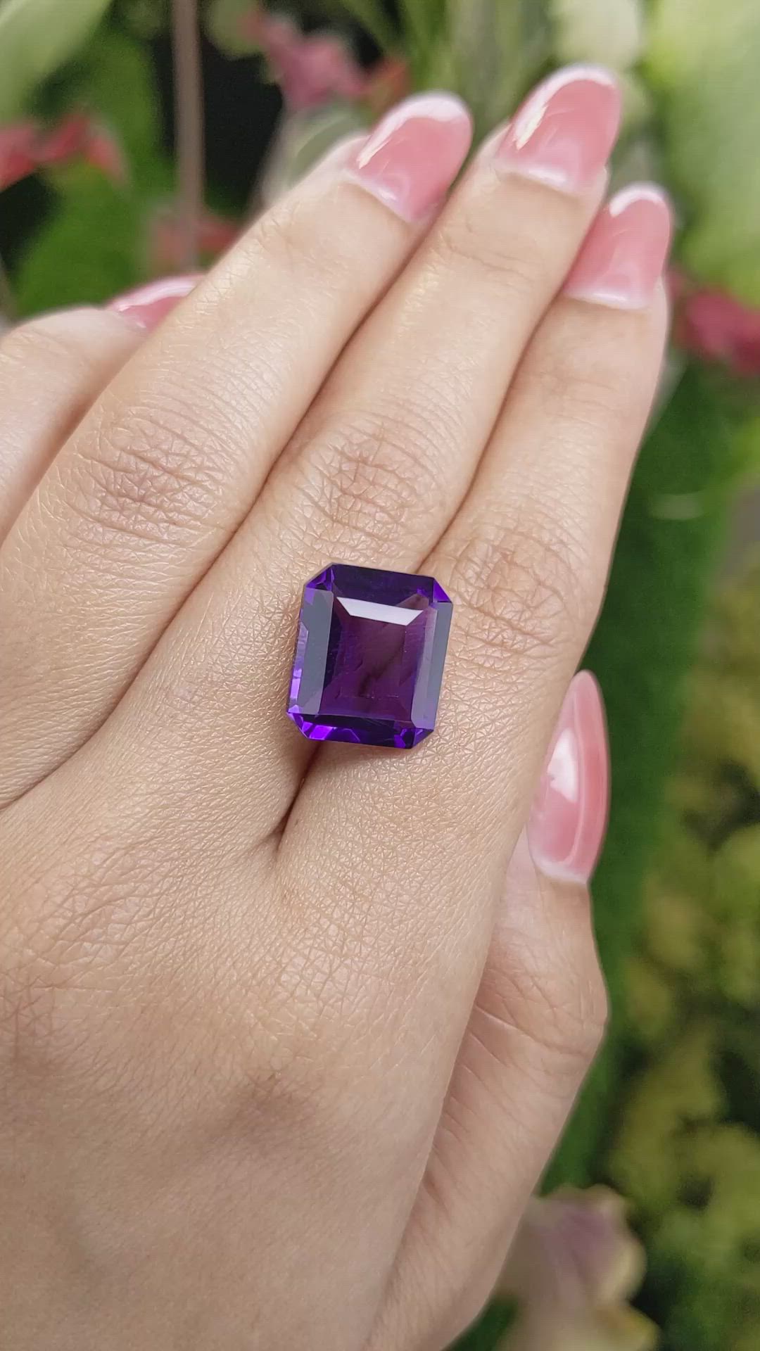 9.38 Ct. Purple Amethyst from Ceylon (Sri Lanka) Size Video