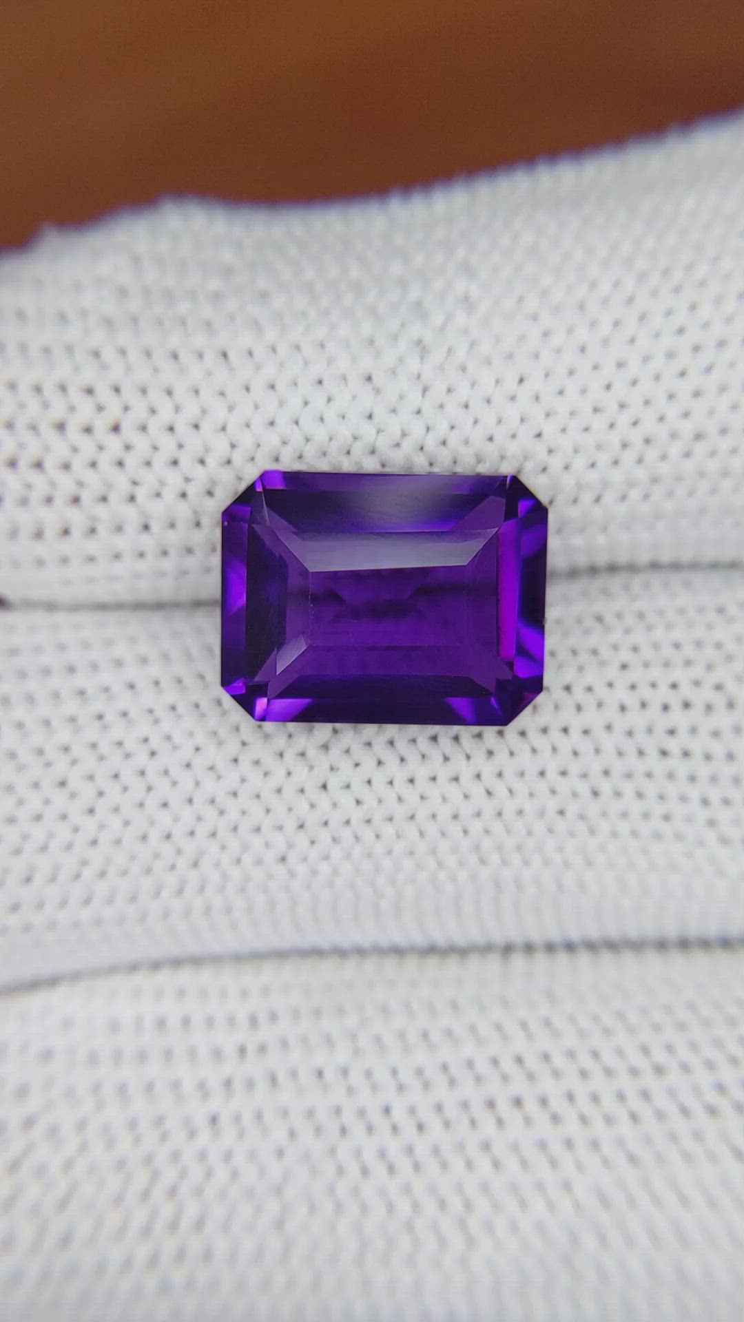 6.66 Ct. Purple Amethyst from Ceylon (Sri Lanka) Size Video