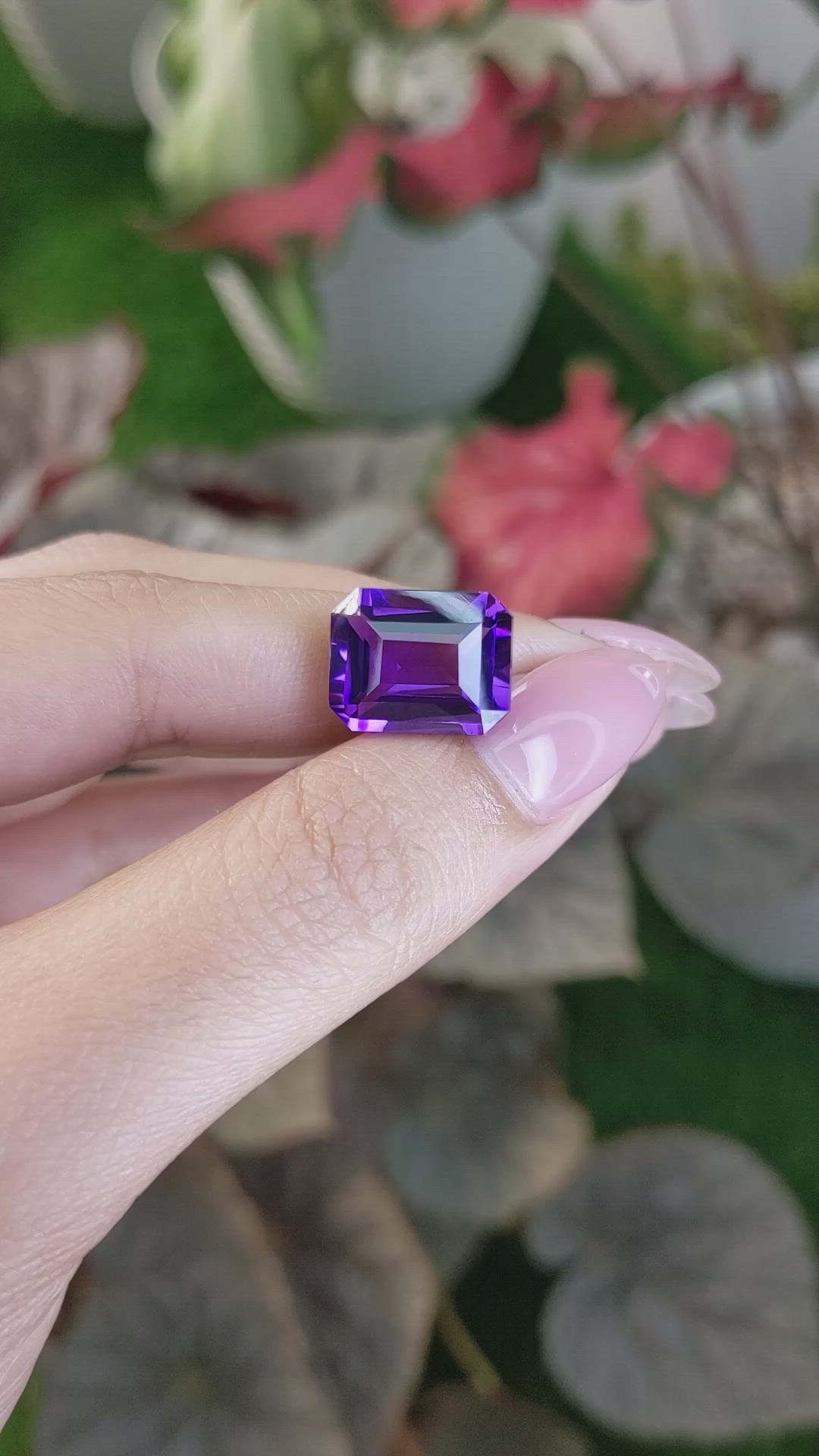 8.62 Ct. Purple Amethyst from Ceylon (Sri Lanka) Size Video