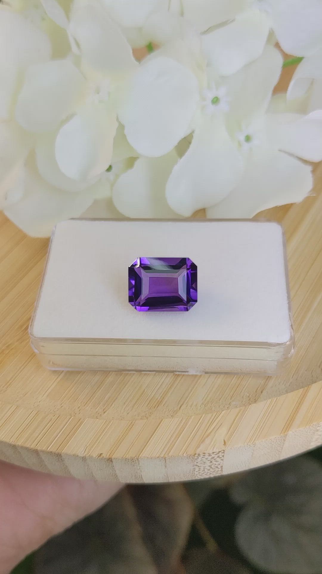 8.62 Ct. Purple Amethyst from Ceylon (Sri Lanka) Size Video