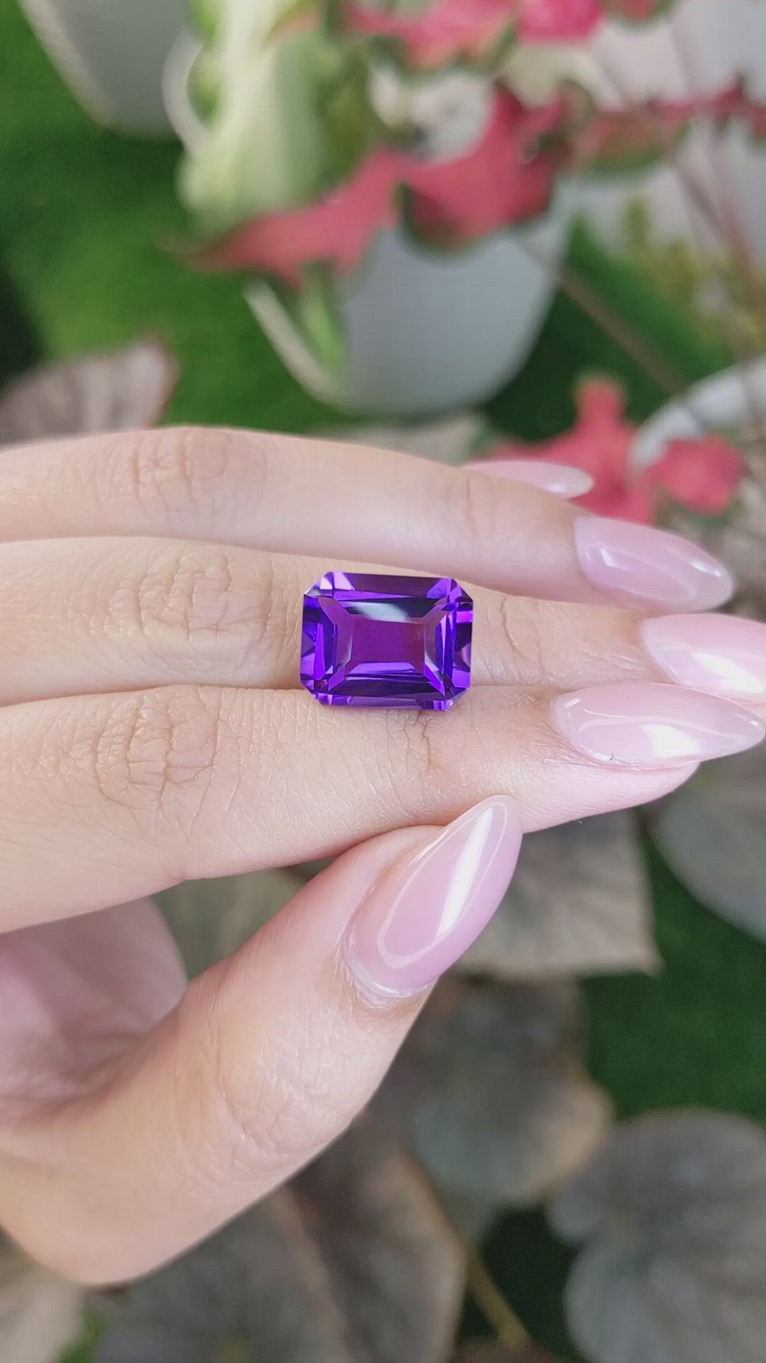 8.62 Ct. Purple Amethyst from Ceylon (Sri Lanka) Size Video