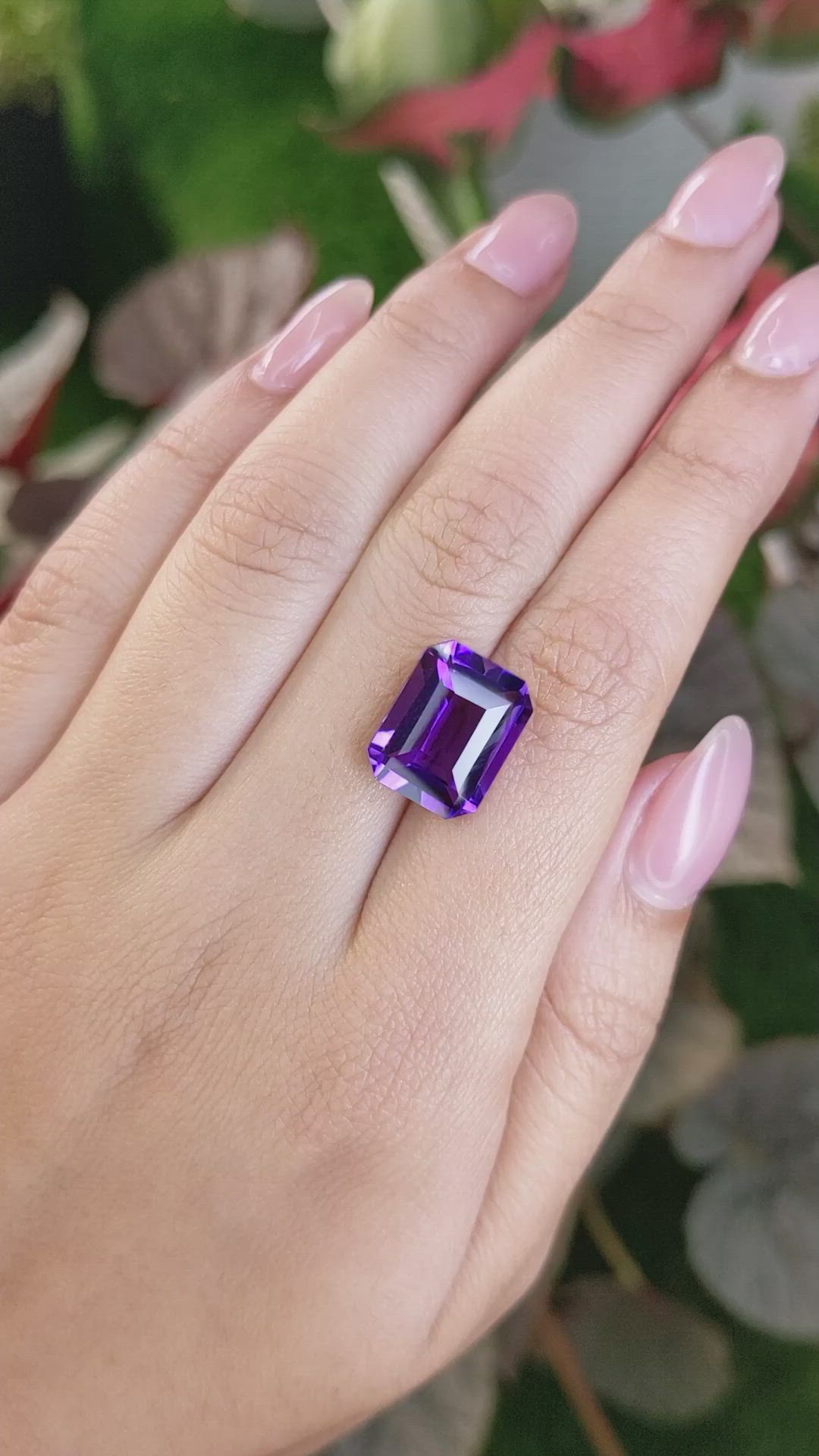 8.62 Ct. Purple Amethyst from Ceylon (Sri Lanka) Size Video