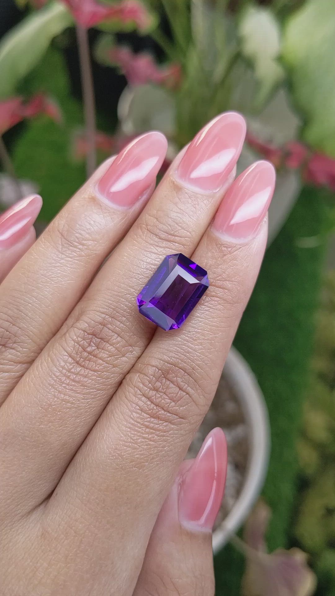 6.93 Ct. Purple Amethyst from Ceylon (Sri Lanka) Size Video
