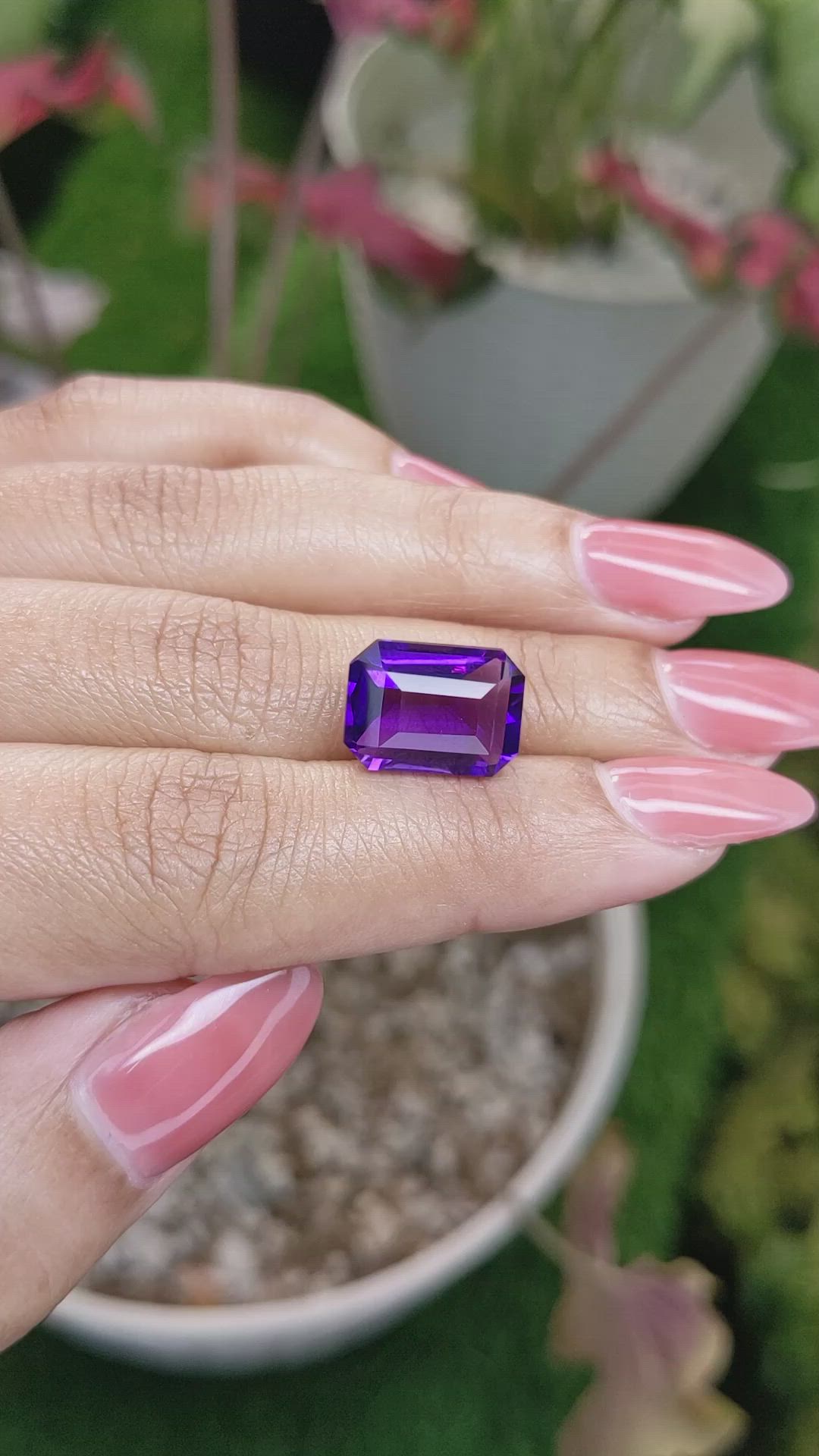 6.93 Ct. Purple Amethyst from Ceylon (Sri Lanka) Size Video
