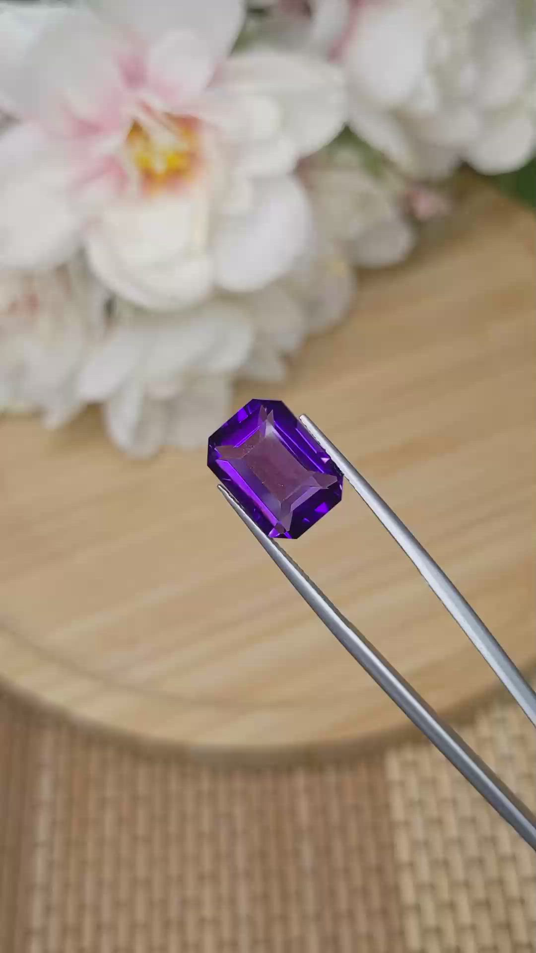 6.93 Ct. Purple Amethyst from Ceylon (Sri Lanka) Size Video
