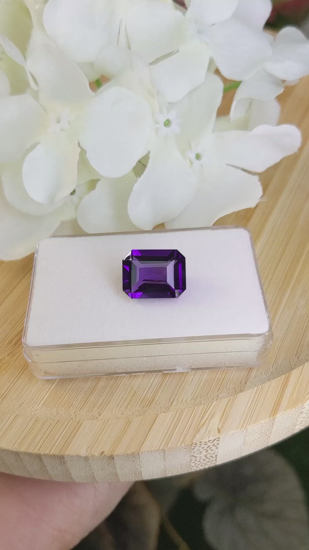 8.70 Ct. Purple Amethyst from Ceylon (Sri Lanka) Size Video