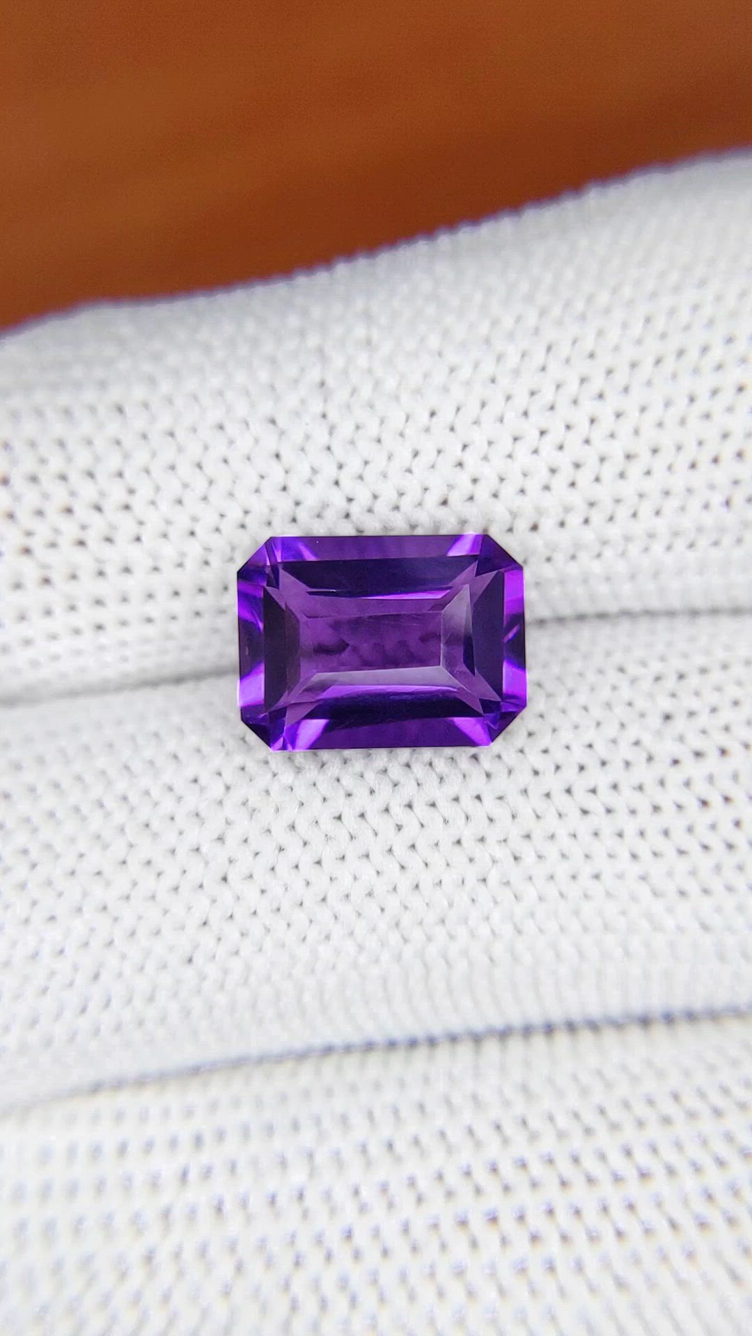 4.25 Ct. Purple Amethyst from Ceylon (Sri Lanka) Size Video