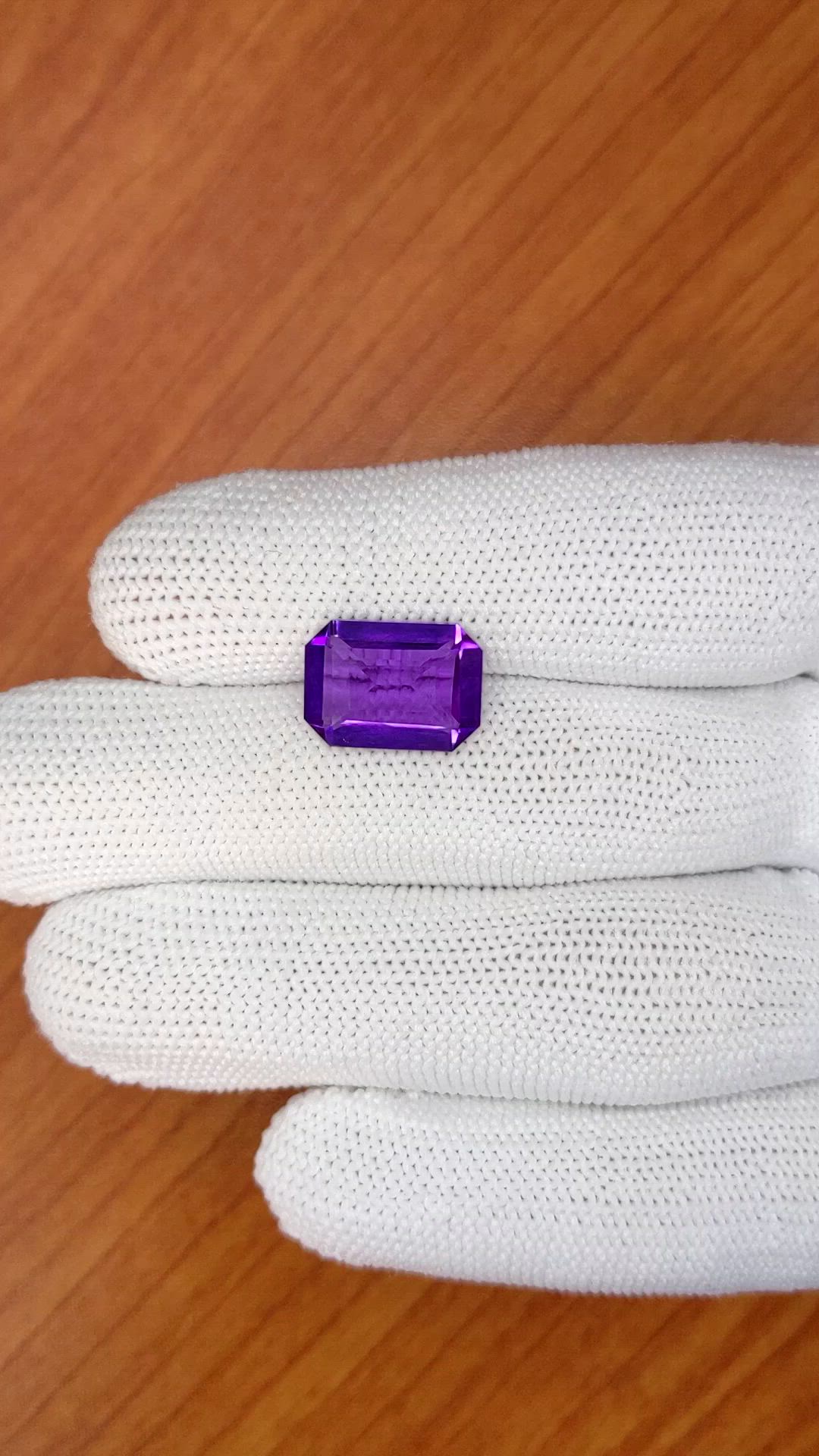 5.33 Ct. Purple Amethyst from Ceylon (Sri Lanka) Size Video