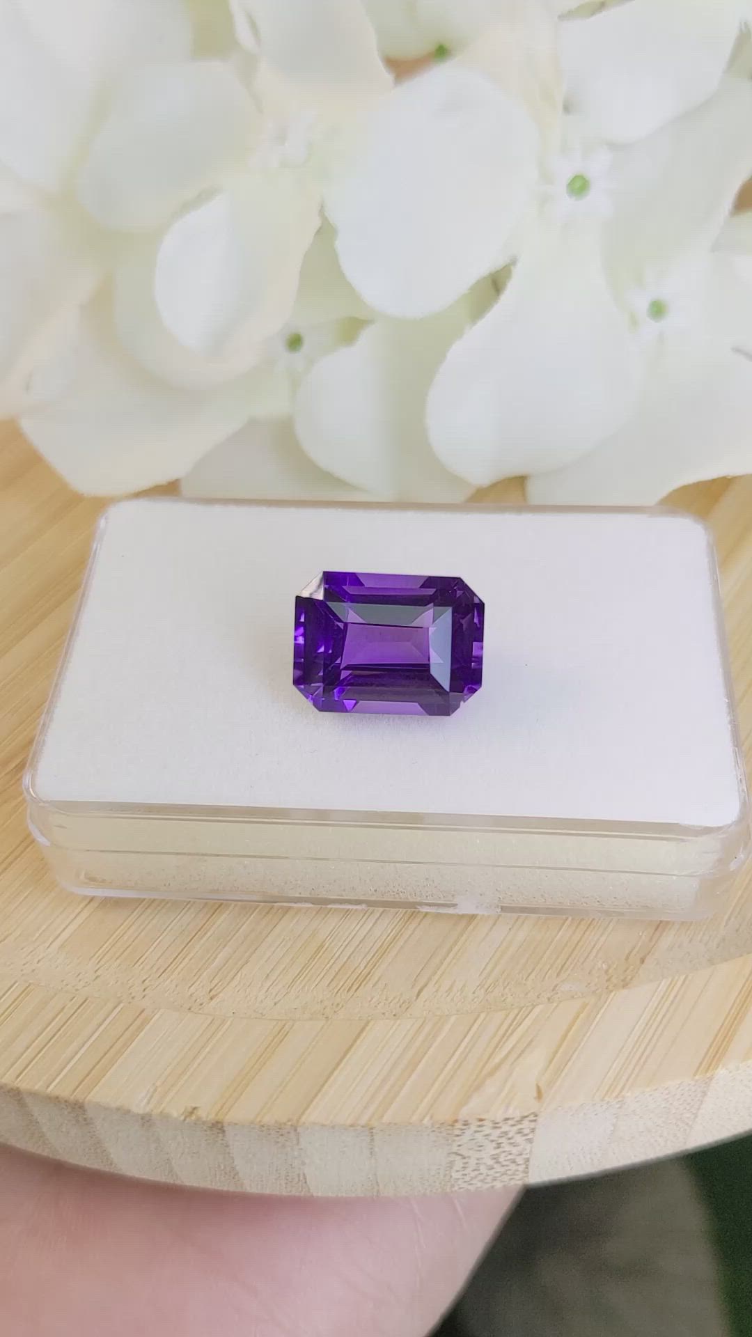 8.58 Ct. Purple Amethyst from Ceylon (Sri Lanka) Size Video