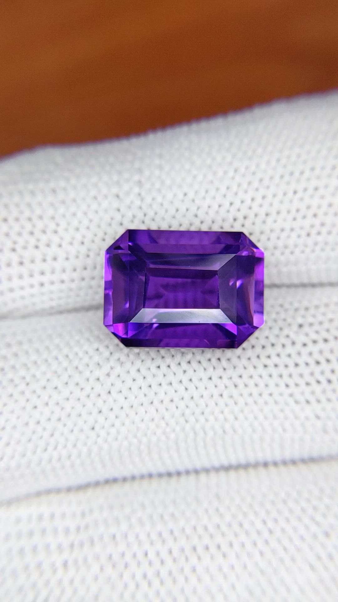 8.58 Ct. Purple Amethyst from Ceylon (Sri Lanka) Size Video