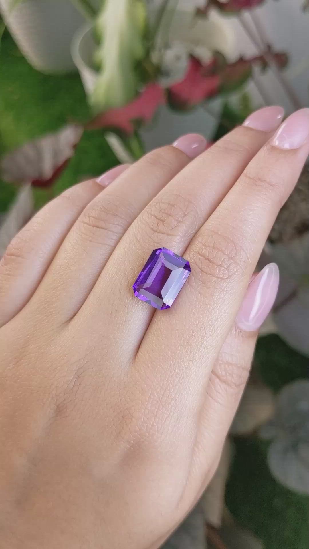 6.85 Ct. Purple Amethyst from Ceylon (Sri Lanka) Size Video