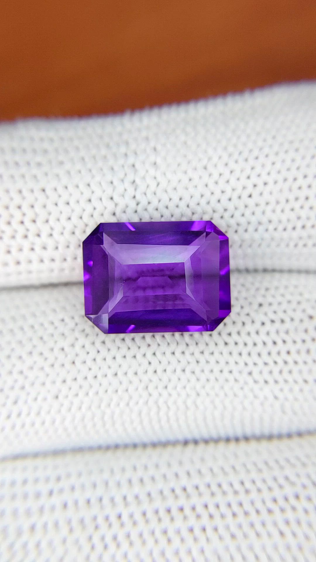 6.85 Ct. Purple Amethyst from Ceylon (Sri Lanka) Size Video