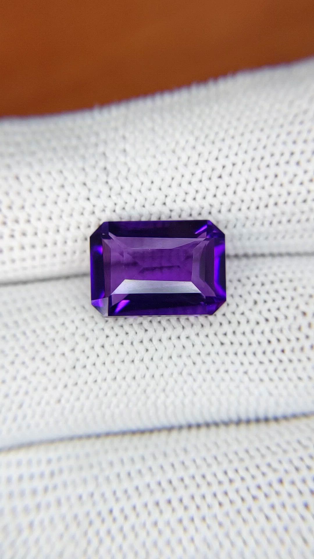 4.96 Ct. Purple Amethyst from Ceylon (Sri Lanka) Size Video