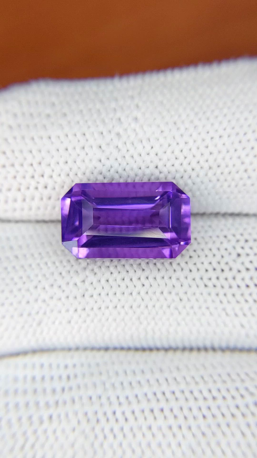 6.50 Ct. Purple Amethyst from Ceylon (Sri Lanka) Size Video