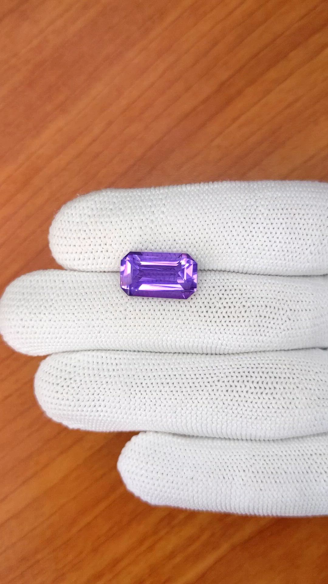 6.50 Ct. Purple Amethyst from Ceylon (Sri Lanka) Size Video