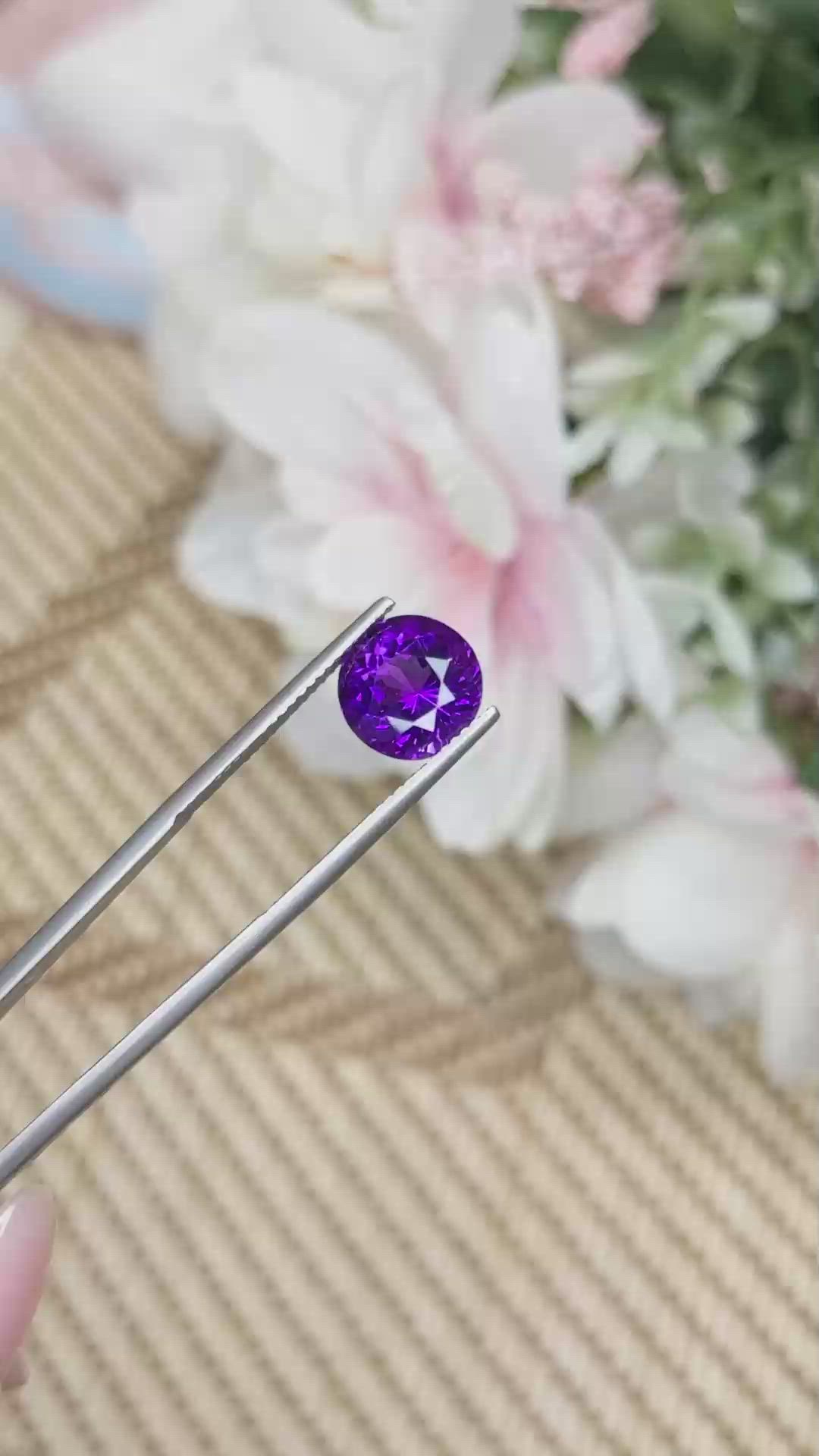 3.09 Ct. Amethyst from Madagascar Size Video