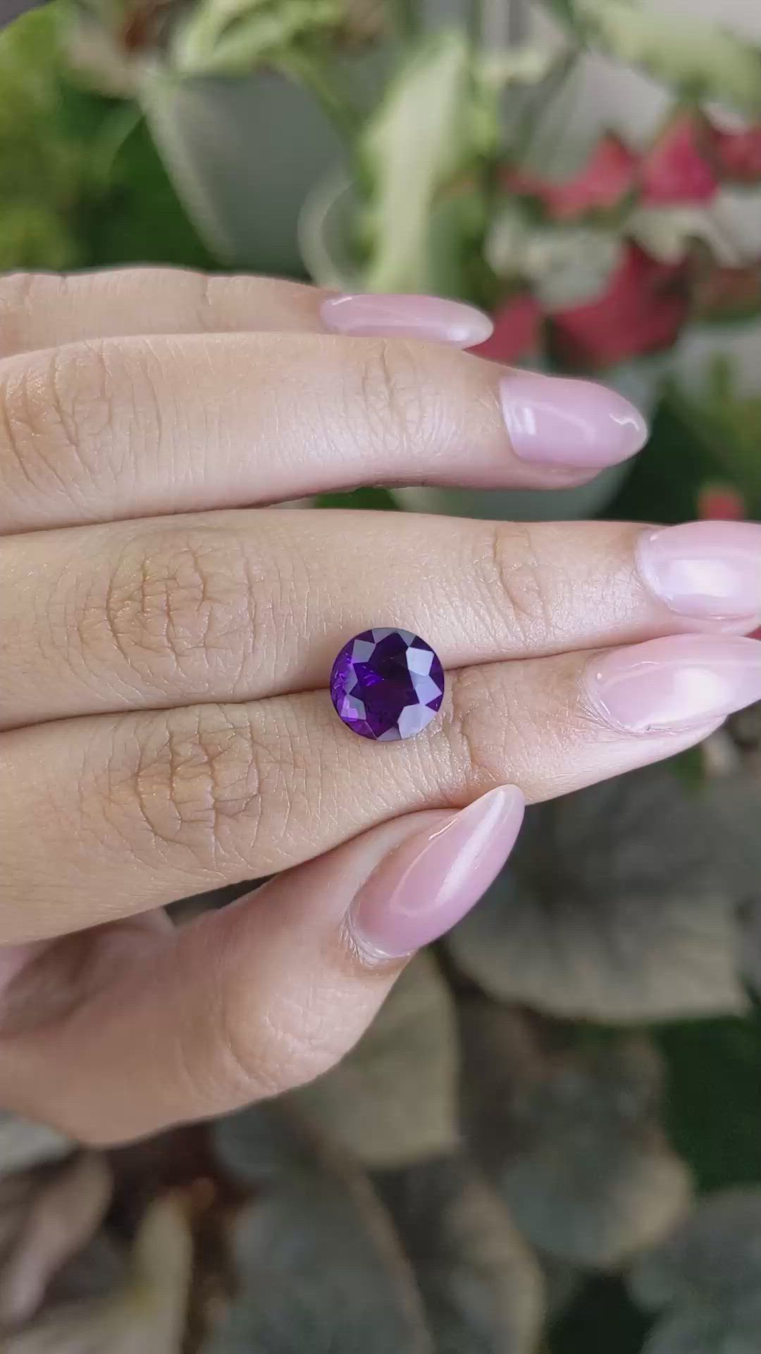 3.09 Ct. Amethyst from Madagascar Size Video