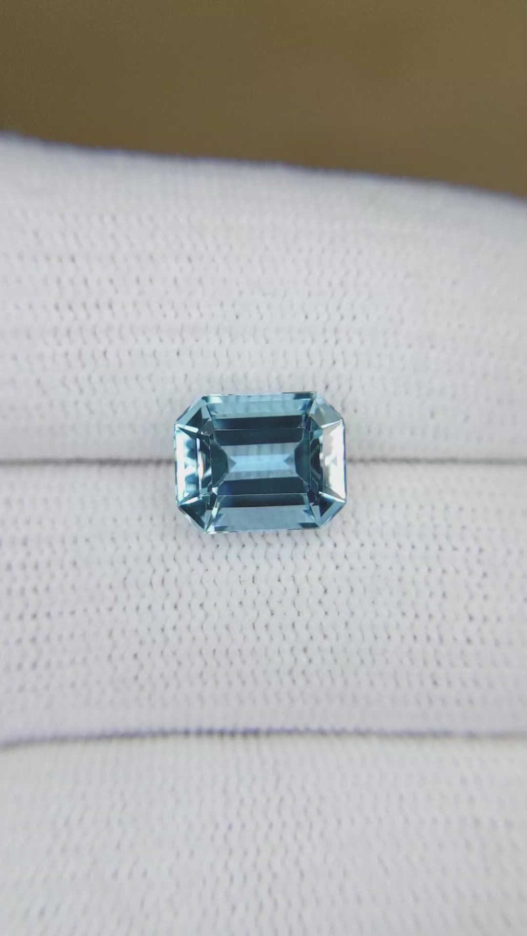 2.81 Ct. Blue Aquamarine Size Video