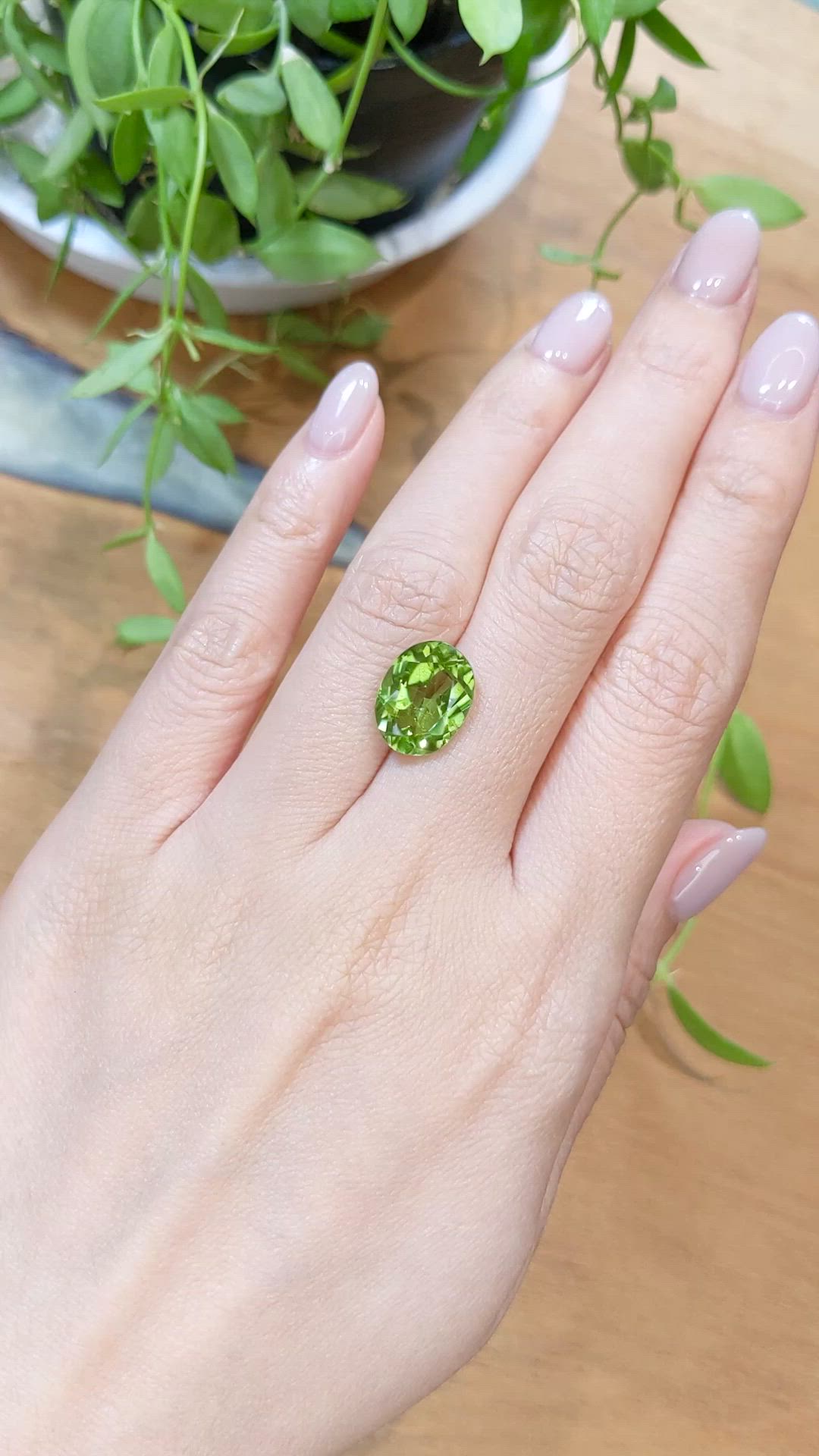 5.64 Ct. Yellowish Green Peridot from Burma (Myanmar) Size Video