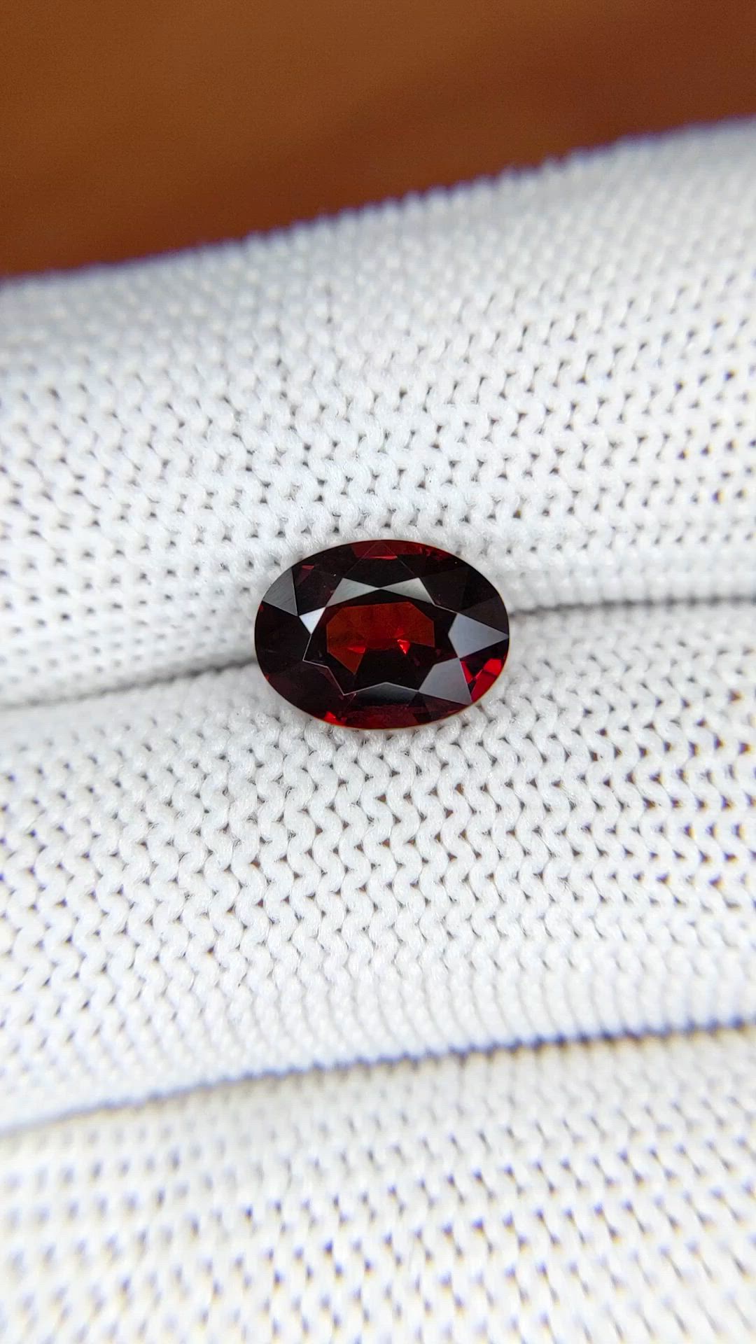 2.63 Ct. Red Garnet from Ceylon (Sri Lanka) Size Video