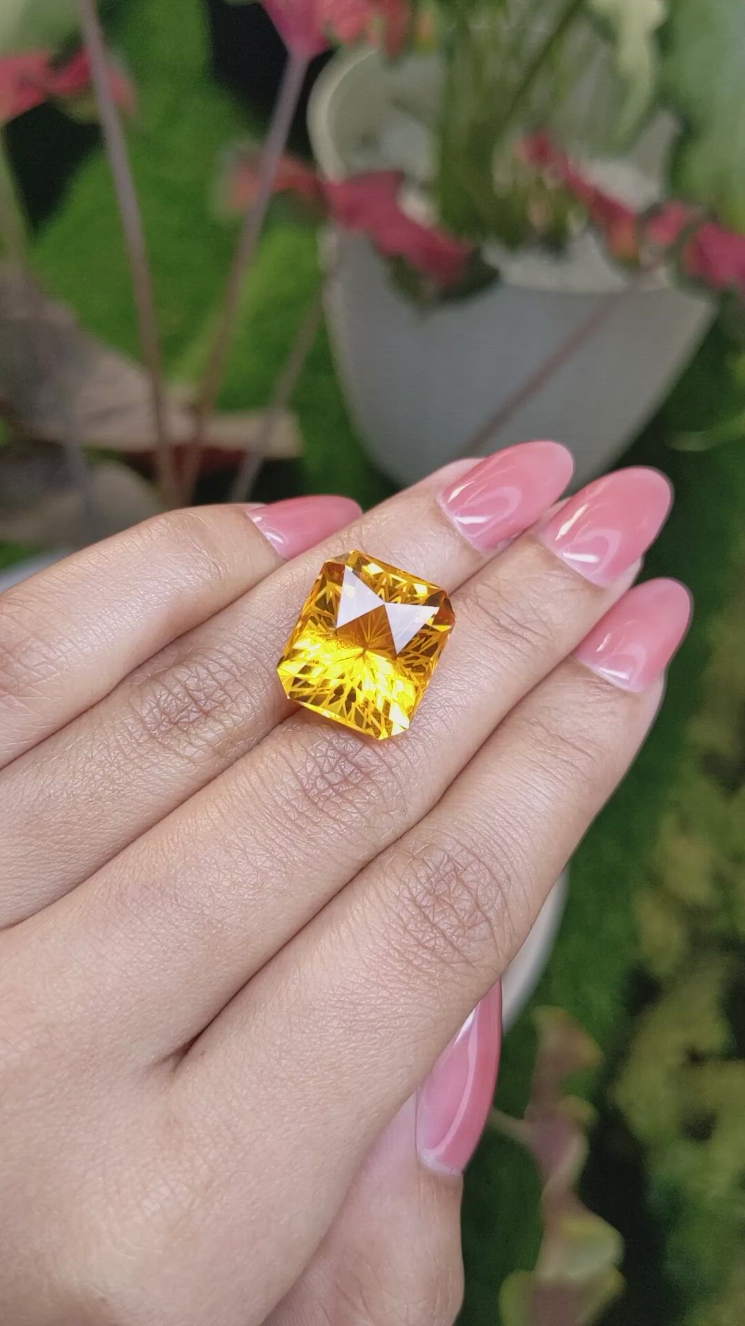 14.66 Ct. Orange Citrine from Ceylon (Sri Lanka) Size Video