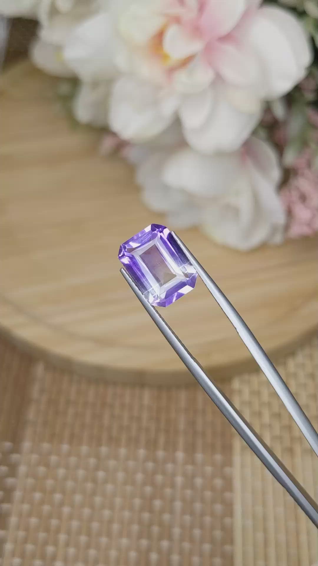5.22 Ct. Bi Color Ametrine from Ceylon (Sri Lanka) Size Video