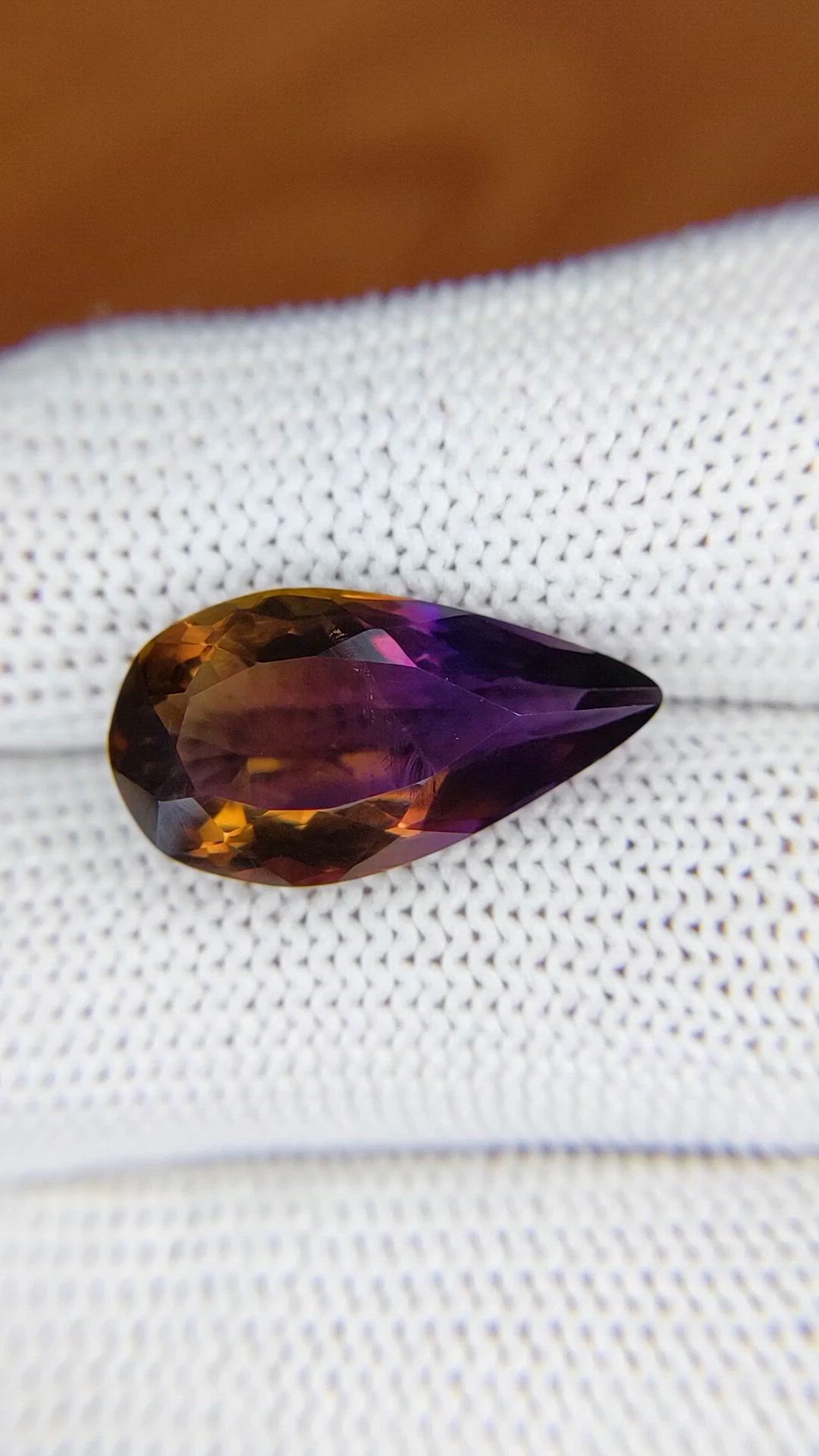 7.77 Ct. Bi Color Ametrine from Ceylon (Sri Lanka) Size Video
