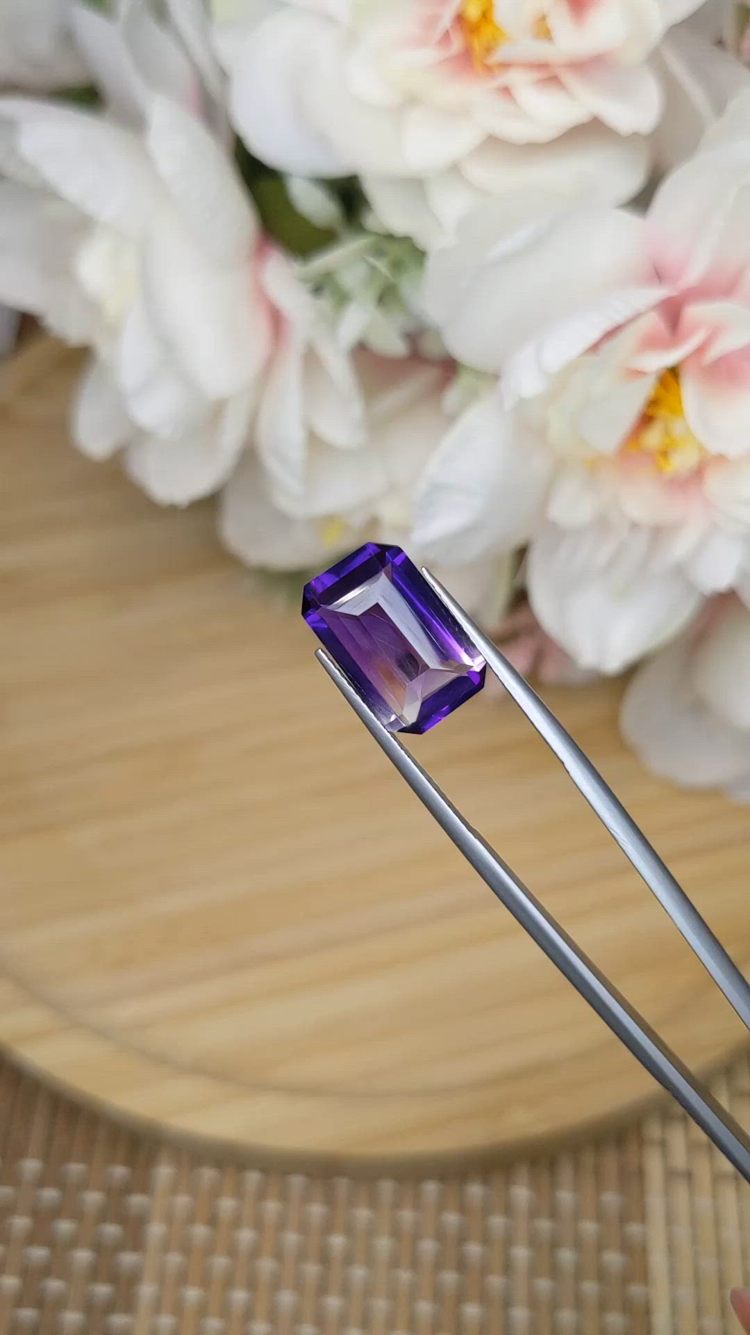 6.09 Ct. Bi Color Ametrine from Ceylon (Sri Lanka) Size Video