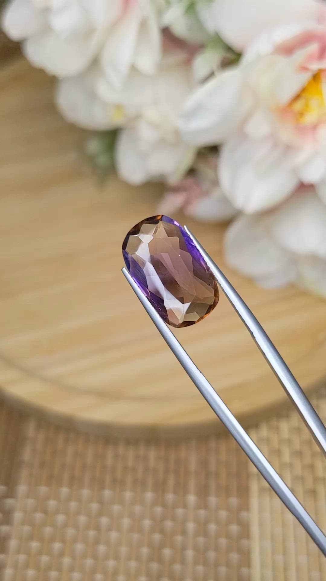 5.98 Ct. Bi Color Ametrine from Ceylon (Sri Lanka) Size Video
