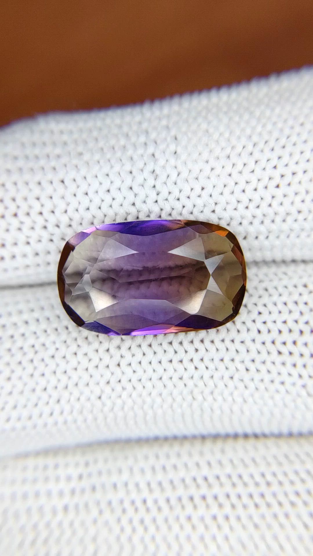 5.98 Ct. Bi Color Ametrine from Ceylon (Sri Lanka) Size Video