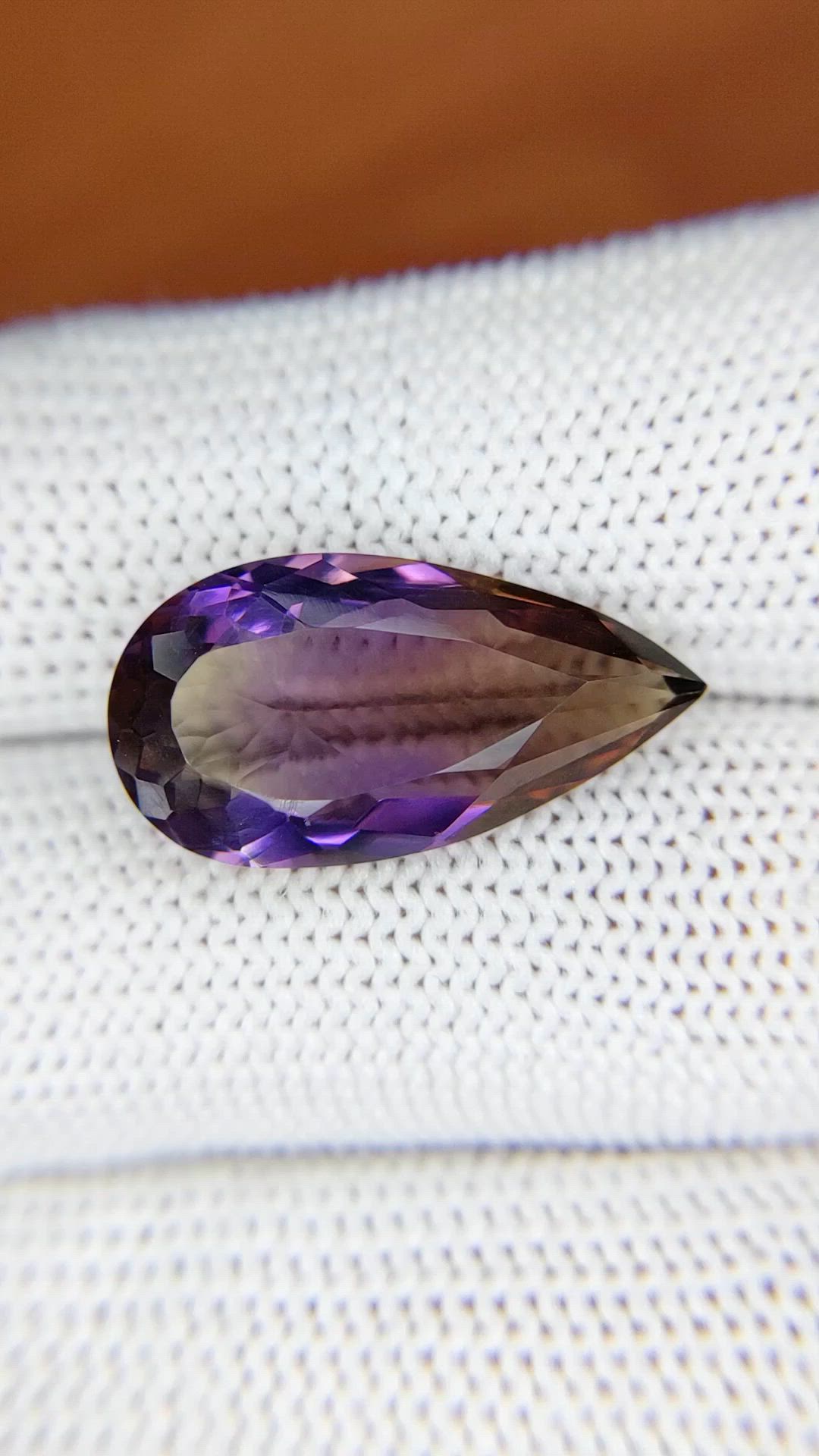 8.14 Ct. Bi Color Ametrine from Ceylon (Sri Lanka) Size Video