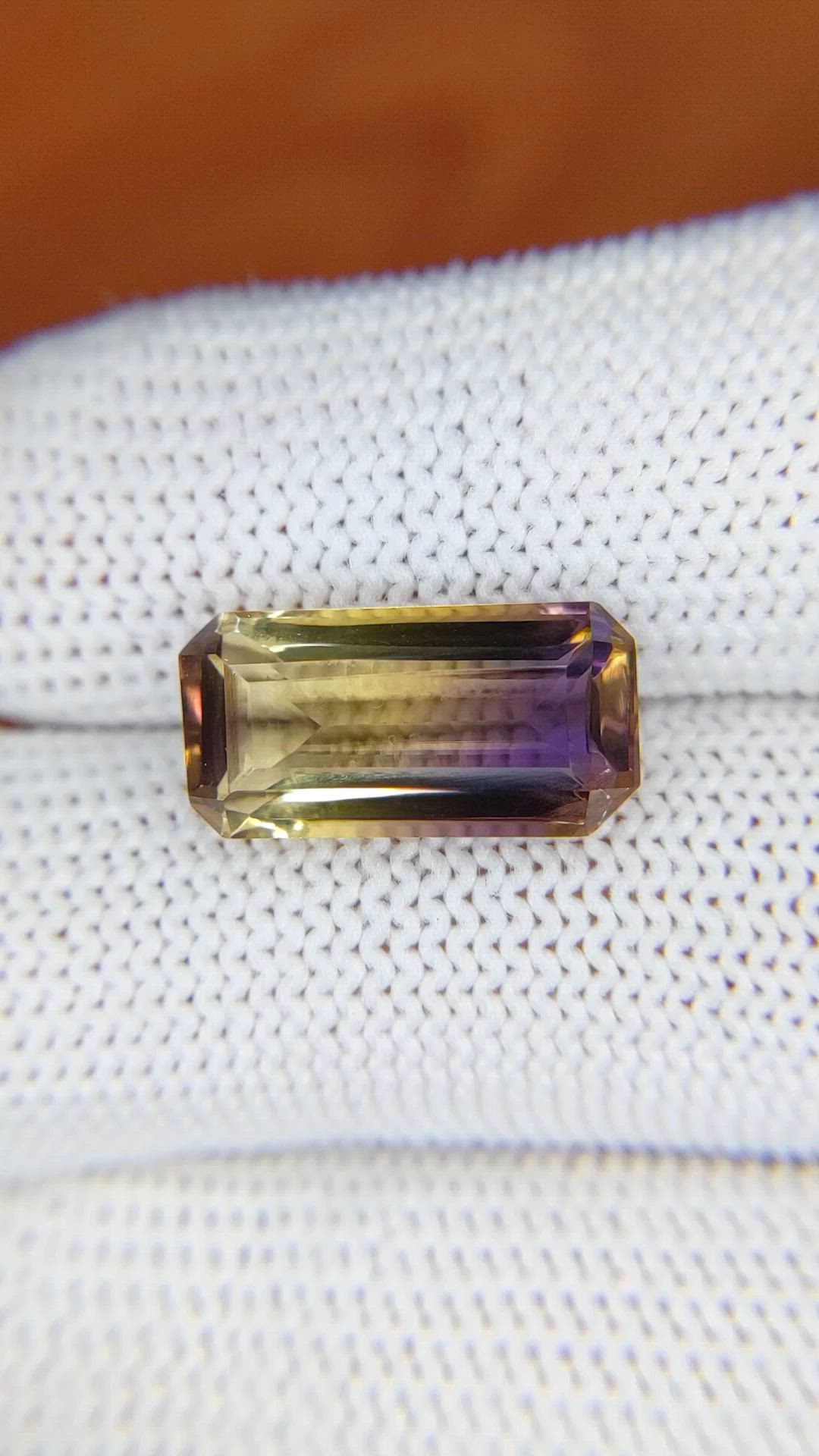 5.85 Ct. Bi Color Ametrine from Ceylon (Sri Lanka) Size Video