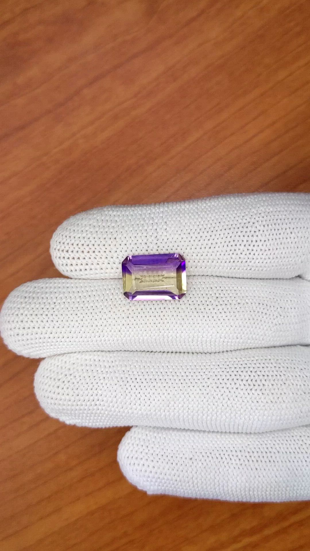 4.79 Ct. Bi Color Ametrine from Ceylon (Sri Lanka) Size Video